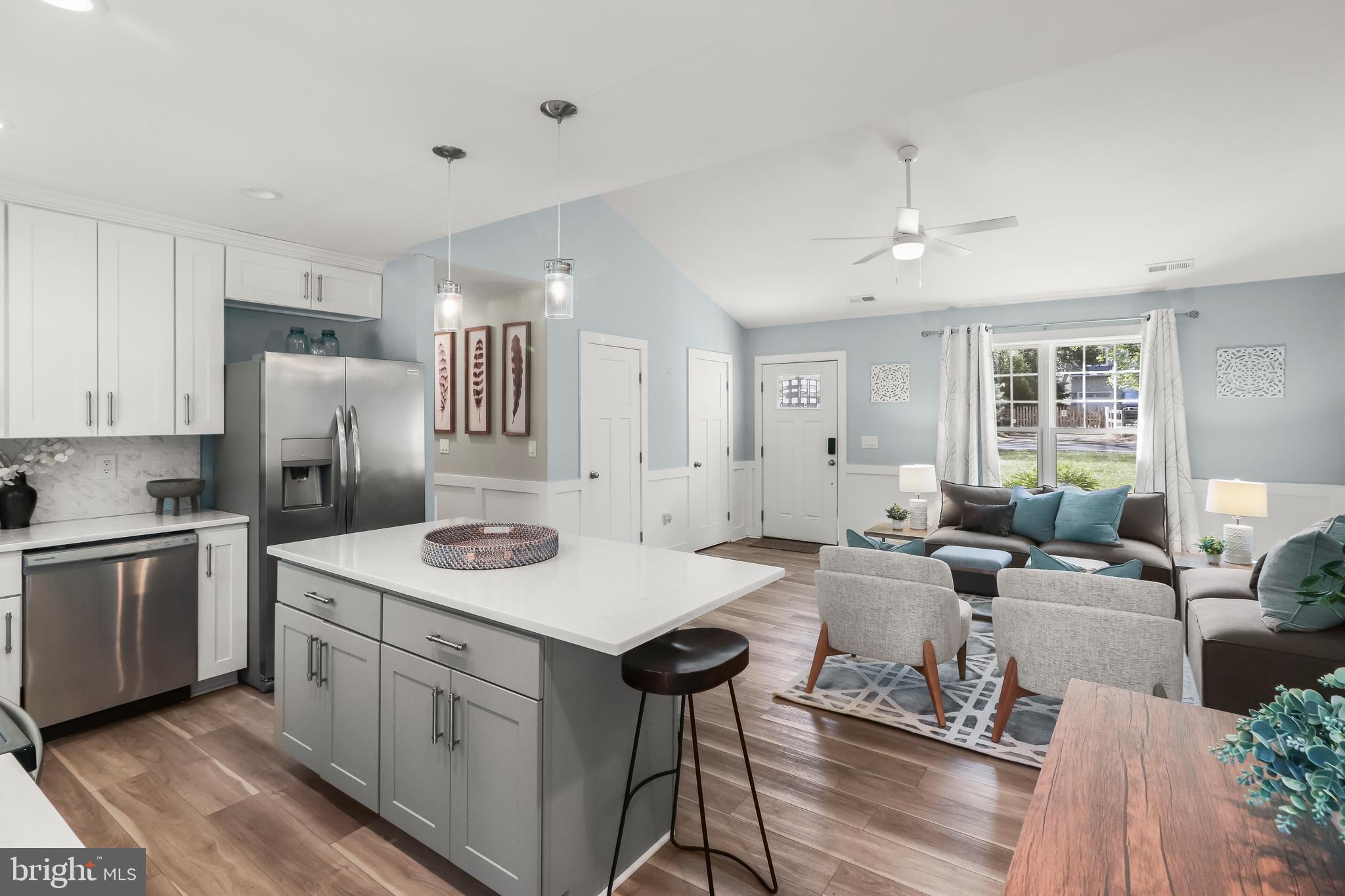 SUNRISE BEACH - Residential