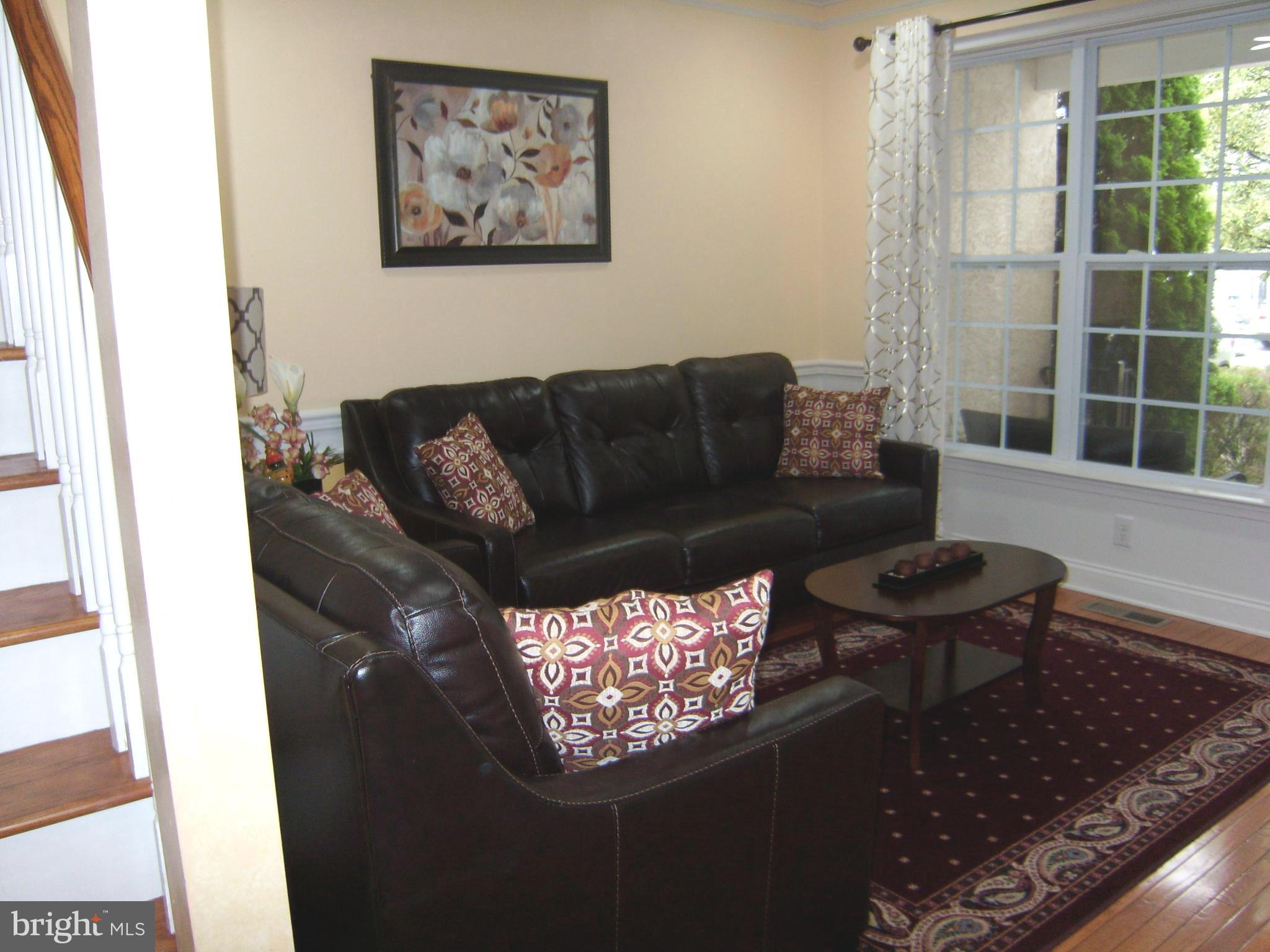 WILTSHIRE WALK - Residential Lease