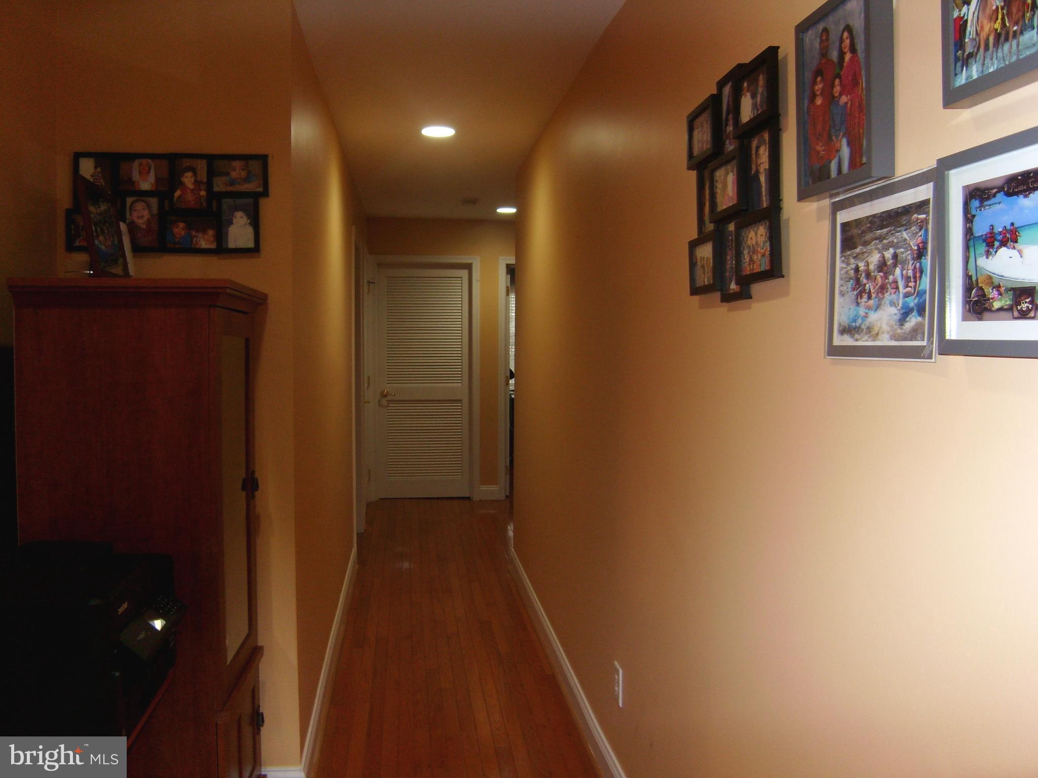 WILTSHIRE WALK - Residential Lease