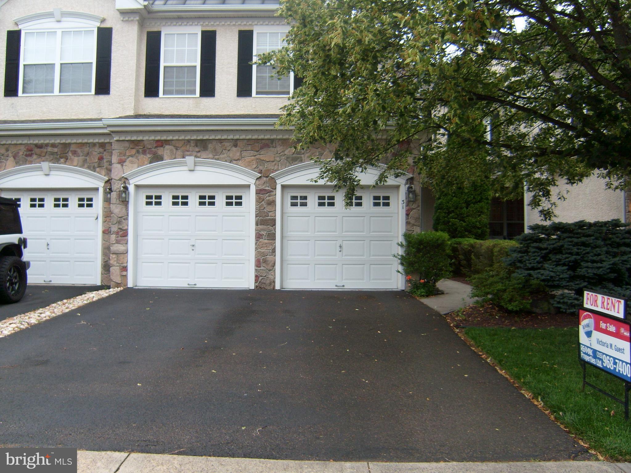 WILTSHIRE WALK - Residential Lease