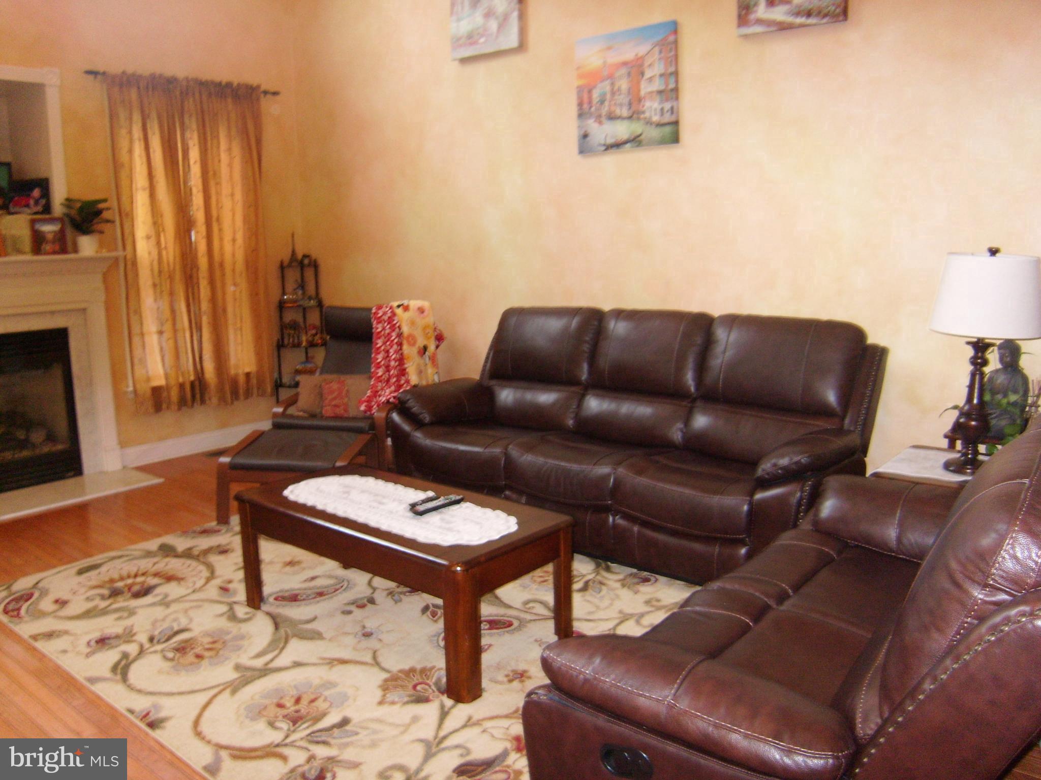 WILTSHIRE WALK - Residential Lease