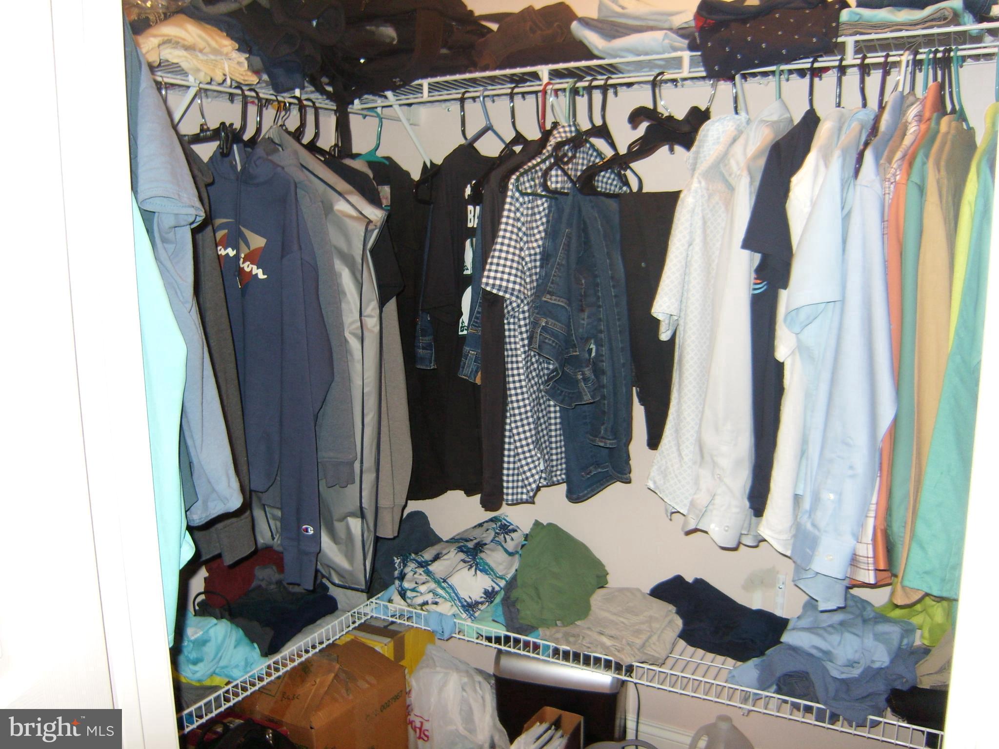 WILTSHIRE WALK - Residential Lease