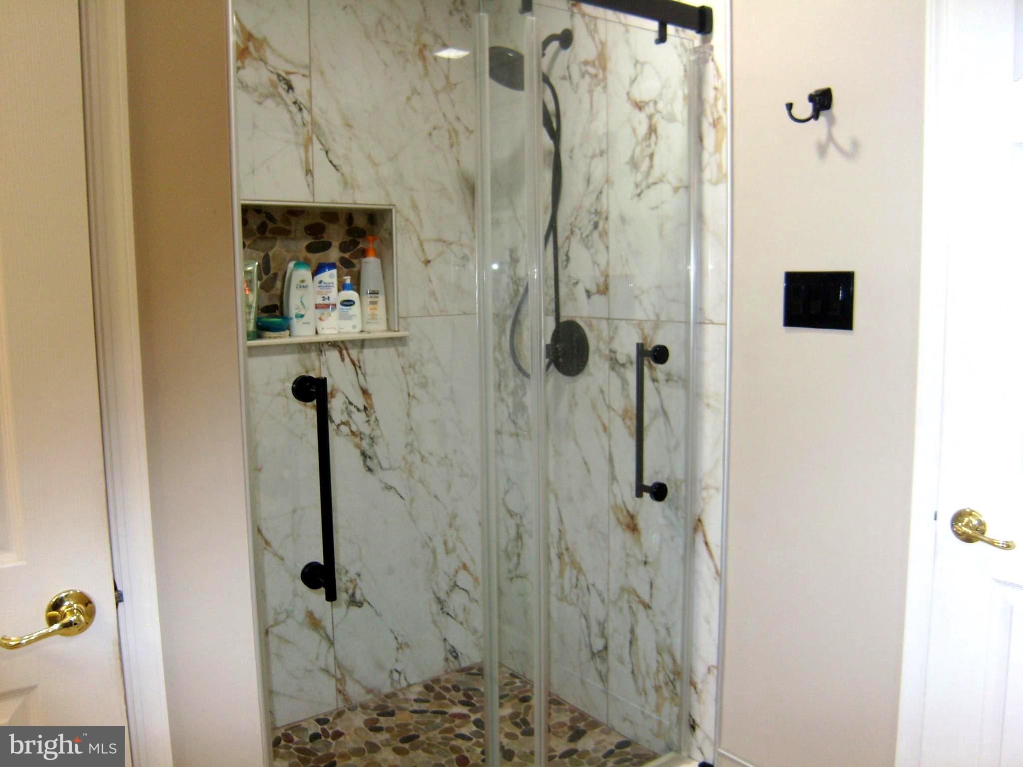 WILTSHIRE WALK - Residential Lease