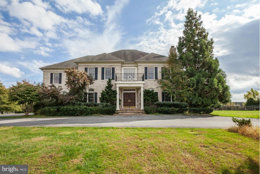 BEAUTIFULLY DESIGNED CUSTOM BUILT, ALL BRICK, 5 BEDROOM 4 1/2 BATH COLONIAL SITUATED ON 5 ACRE GORGEOUS FLAT PRIVATE LOT.  FEATURES INCLUDE DRAMATIC 2 STORY ENTRANCE FOYER & FAMILY ROOM, 2 FIREPLACES, STUNNING MASTER SUITE WITH SITTING AREA AND LUXURIOUS BATH.  GUEST BEDROOM WITH SEP BATH, JACK & JILL BATH.  DON'T MISS THIS ONE, MAKE IT A MUST SEE!