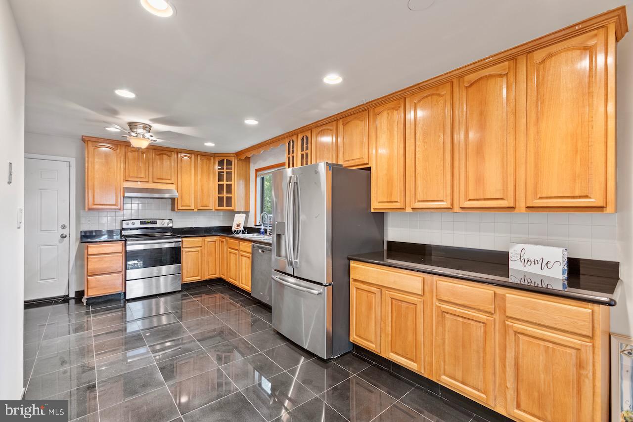 1404 WOLFTRAP RUN ROAD