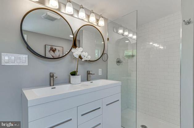 MT RAINIER - Residential