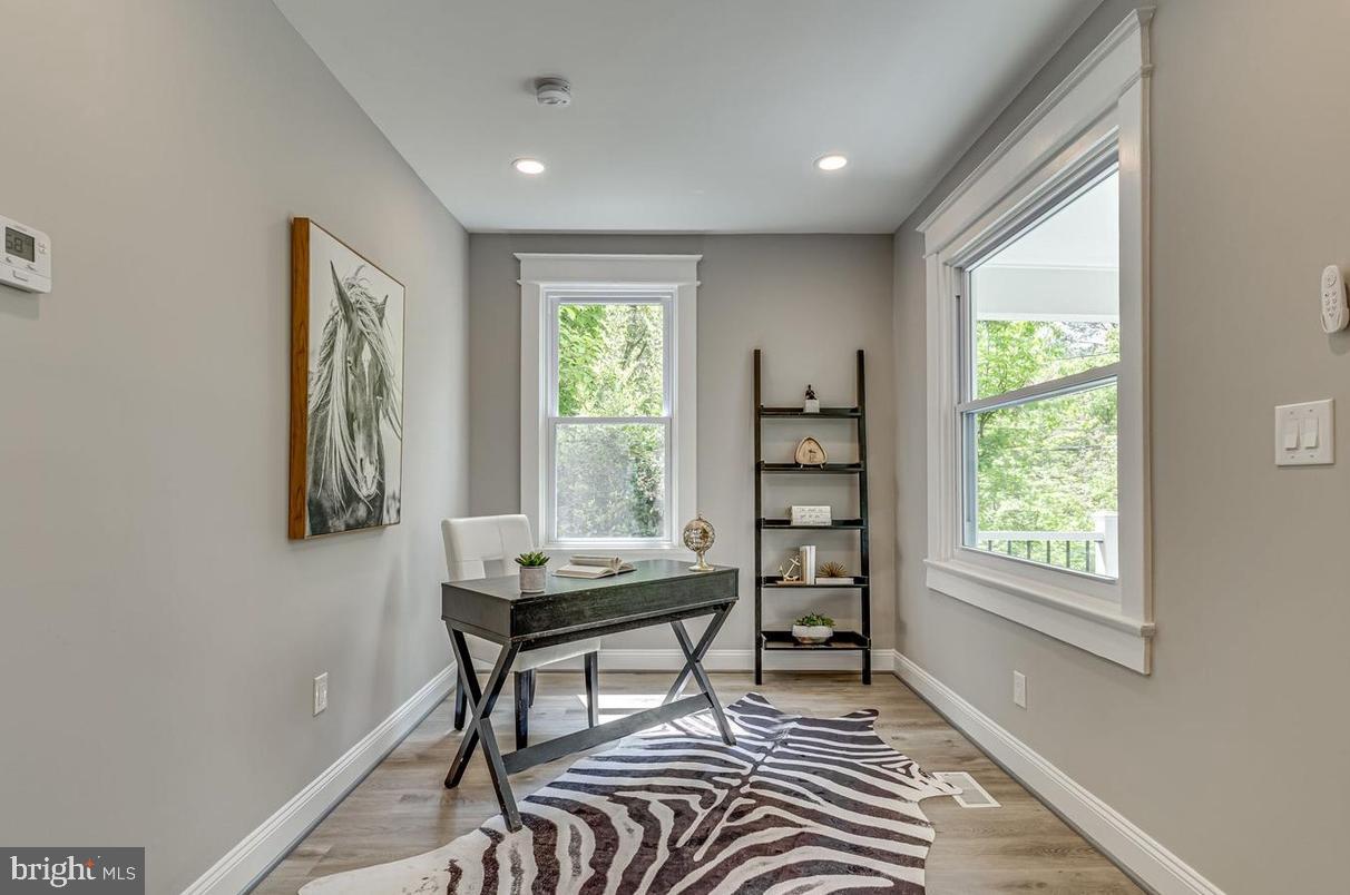 MT RAINIER - Residential