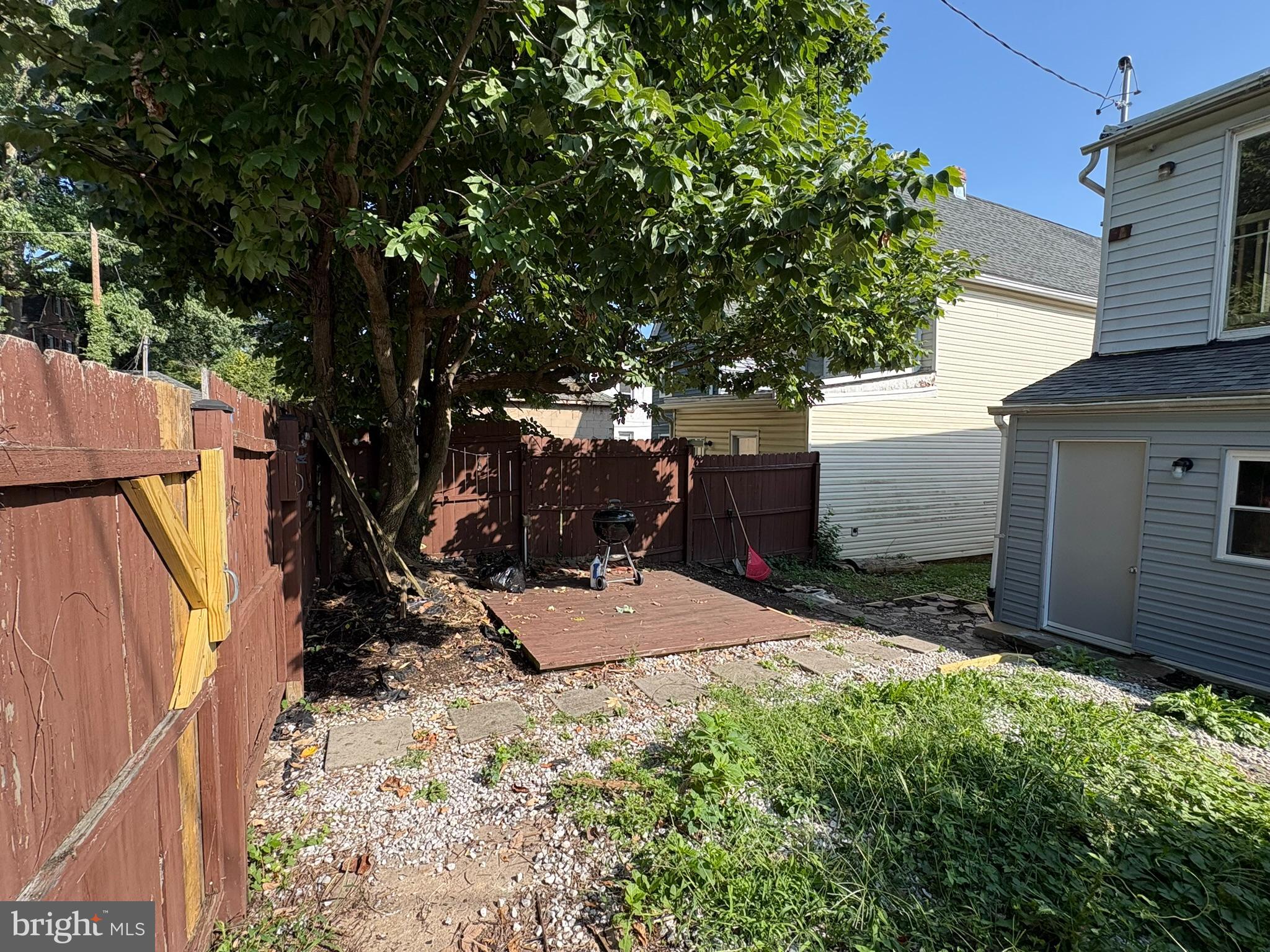 WAVERLY - Residential Lease