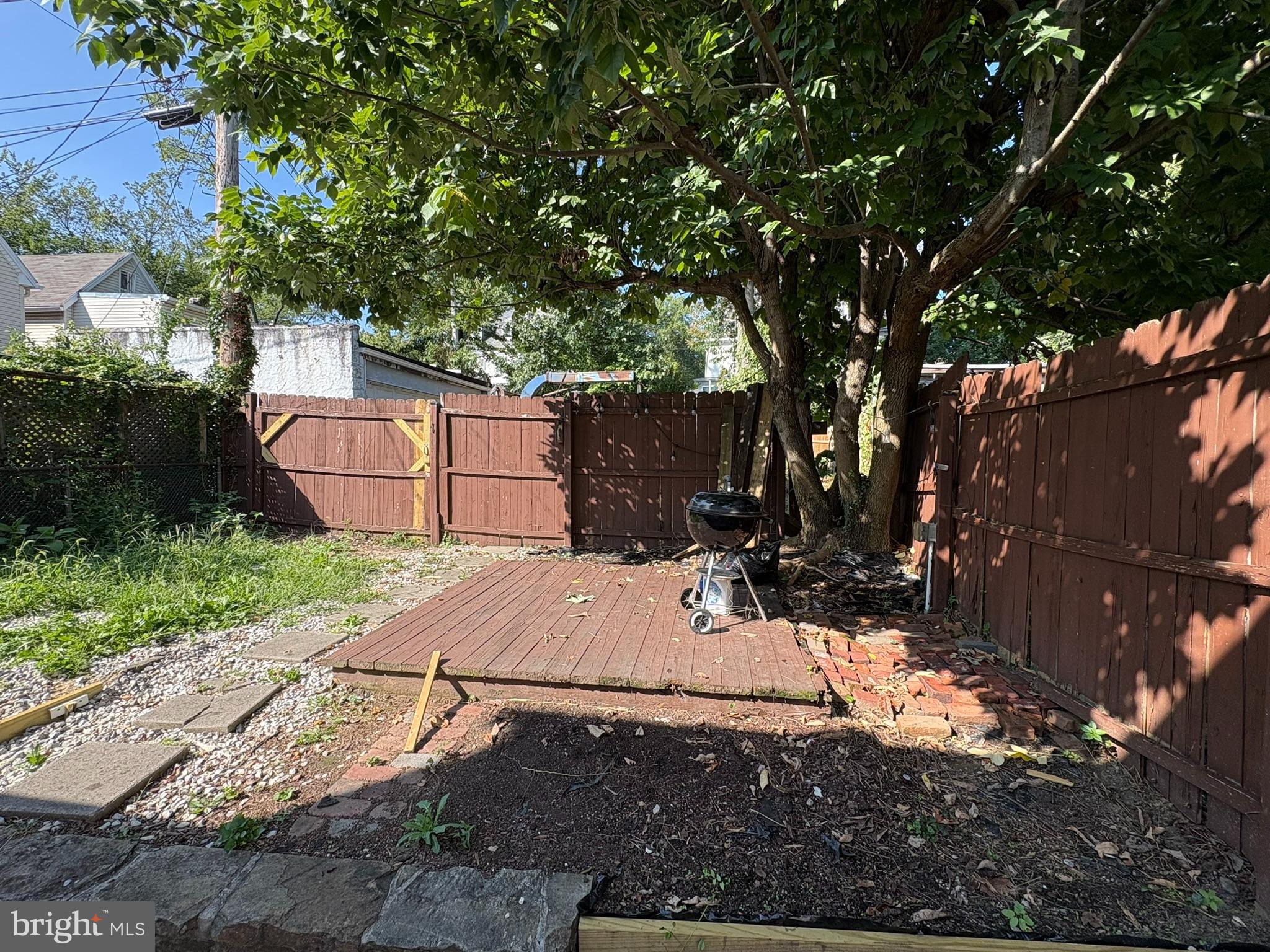 WAVERLY - Residential Lease