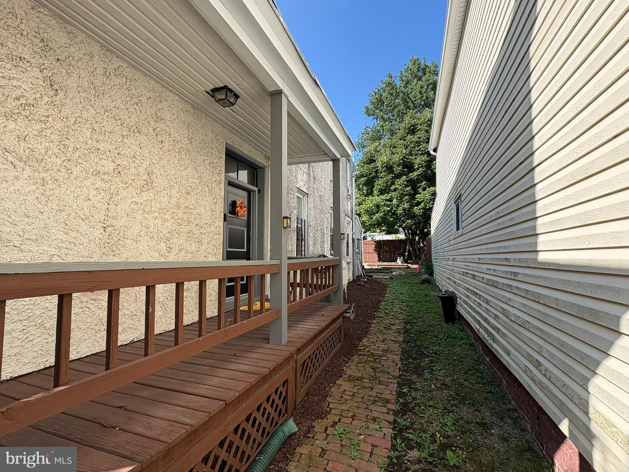 WAVERLY - Residential Lease