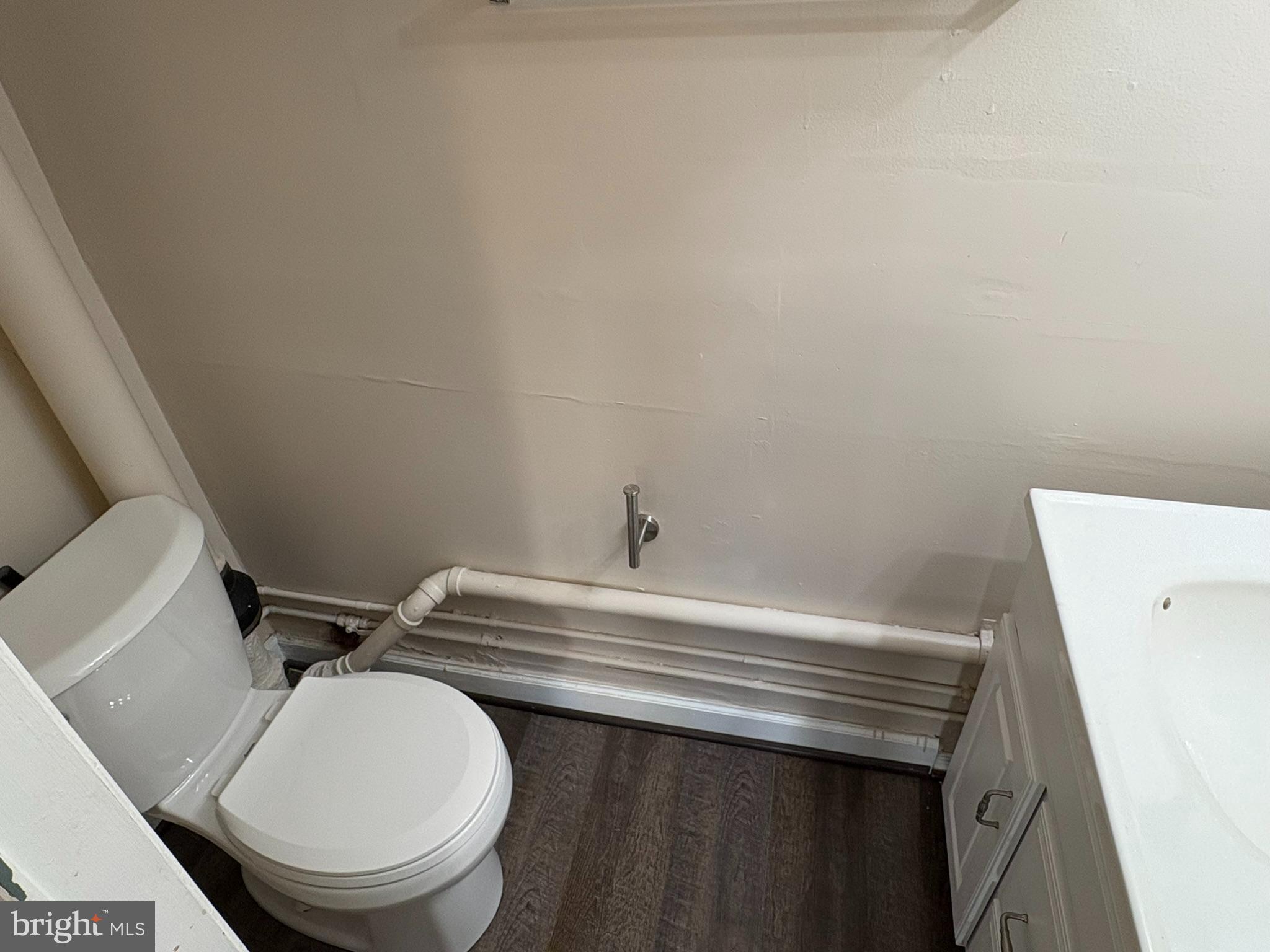 WAVERLY - Residential Lease