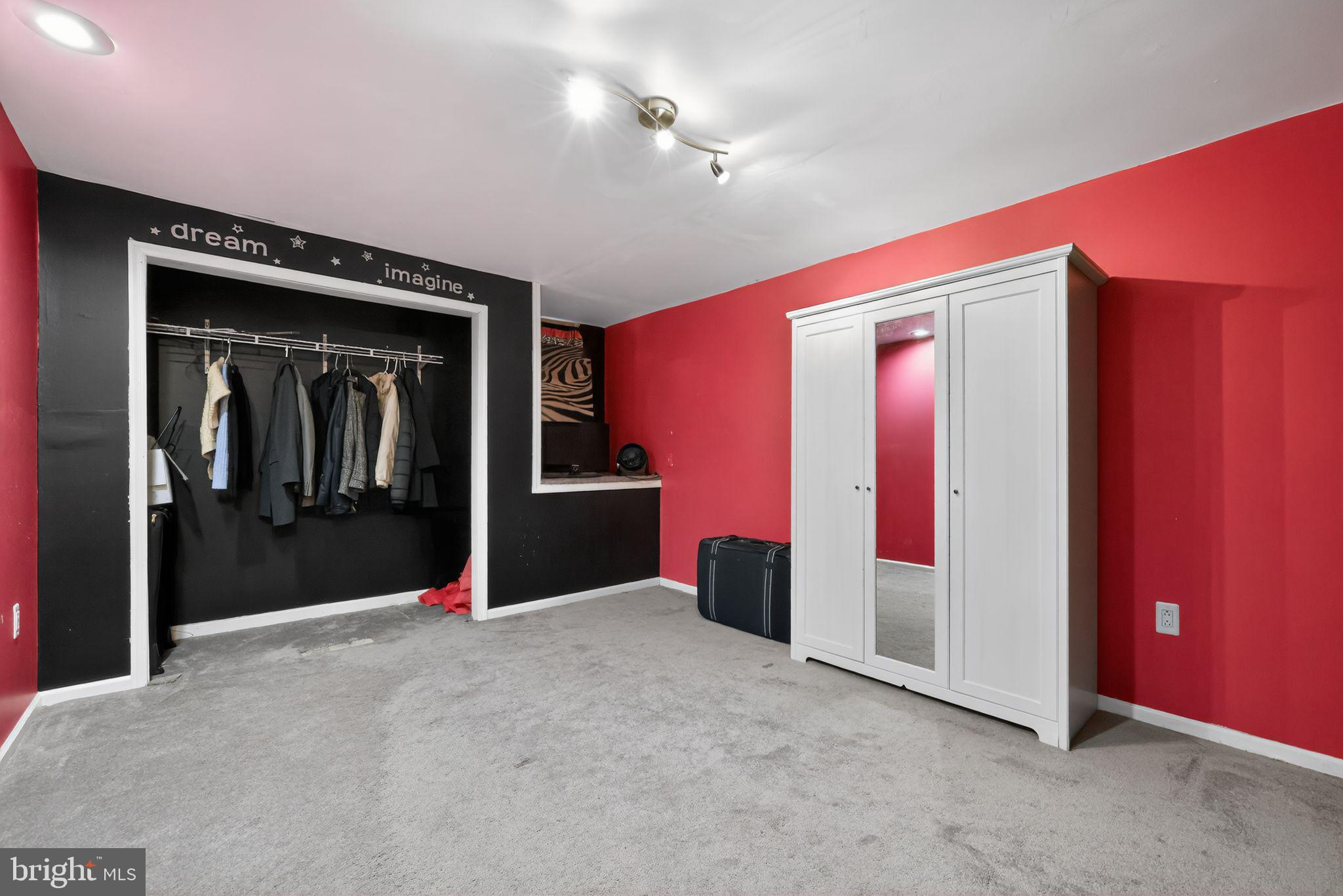 HEATHER MEADOWS - Residential