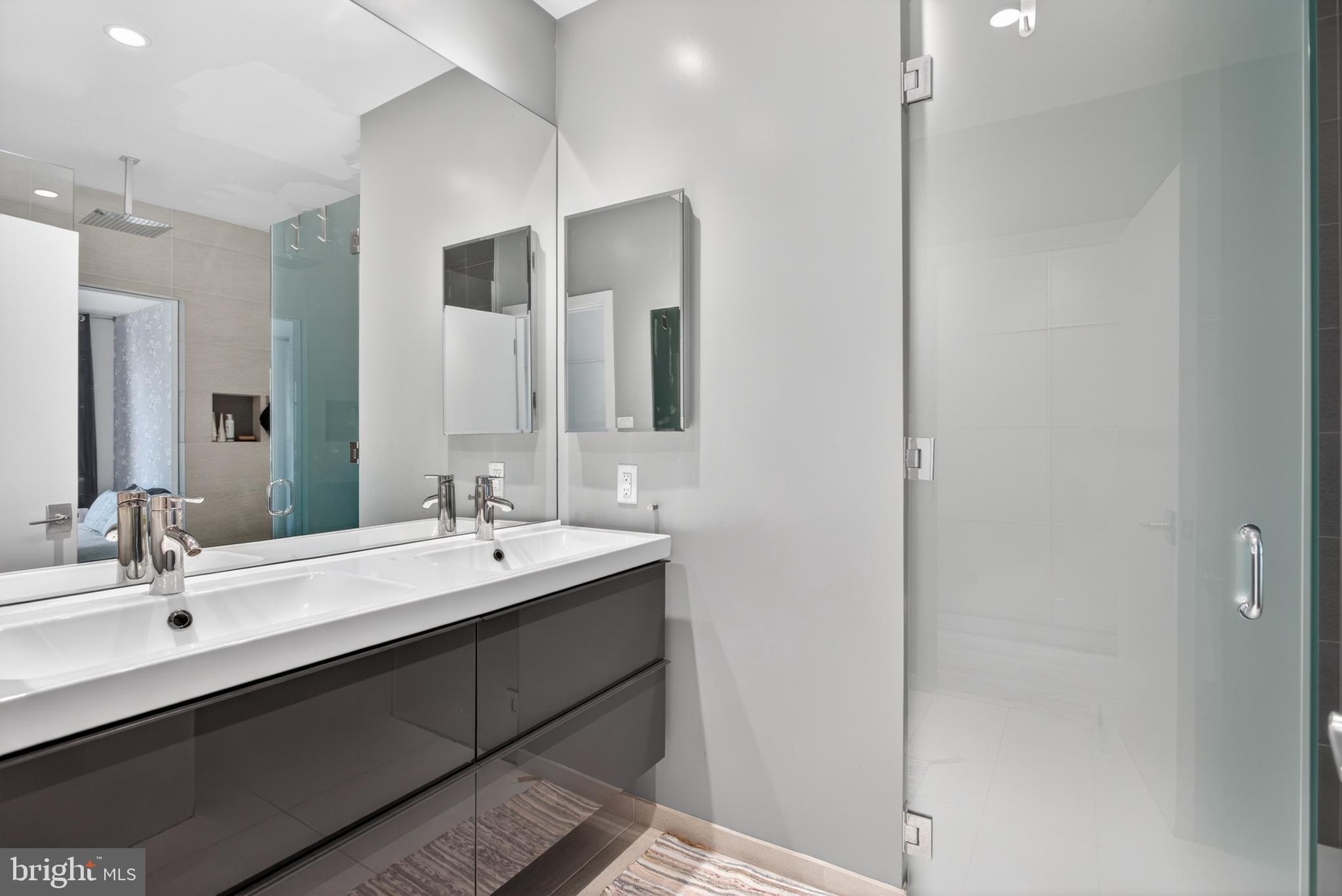 CENTER CITY - Residential