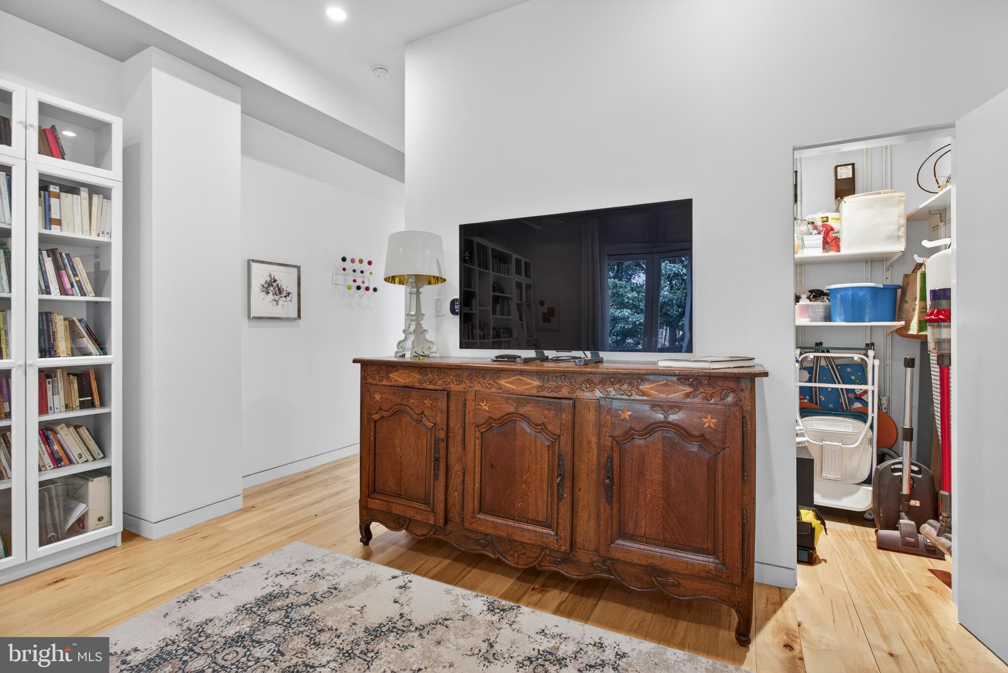 CENTER CITY - Residential
