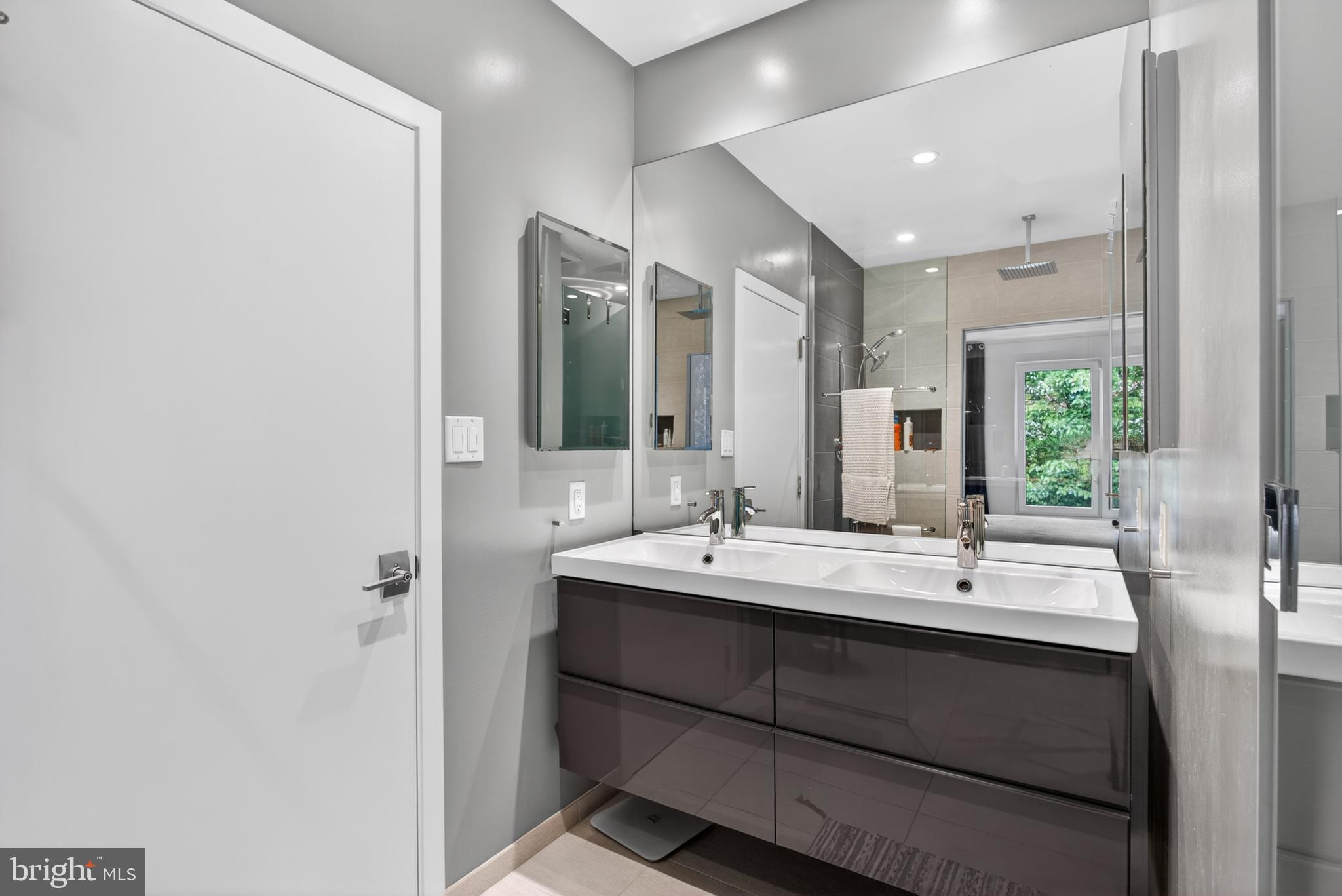 CENTER CITY - Residential