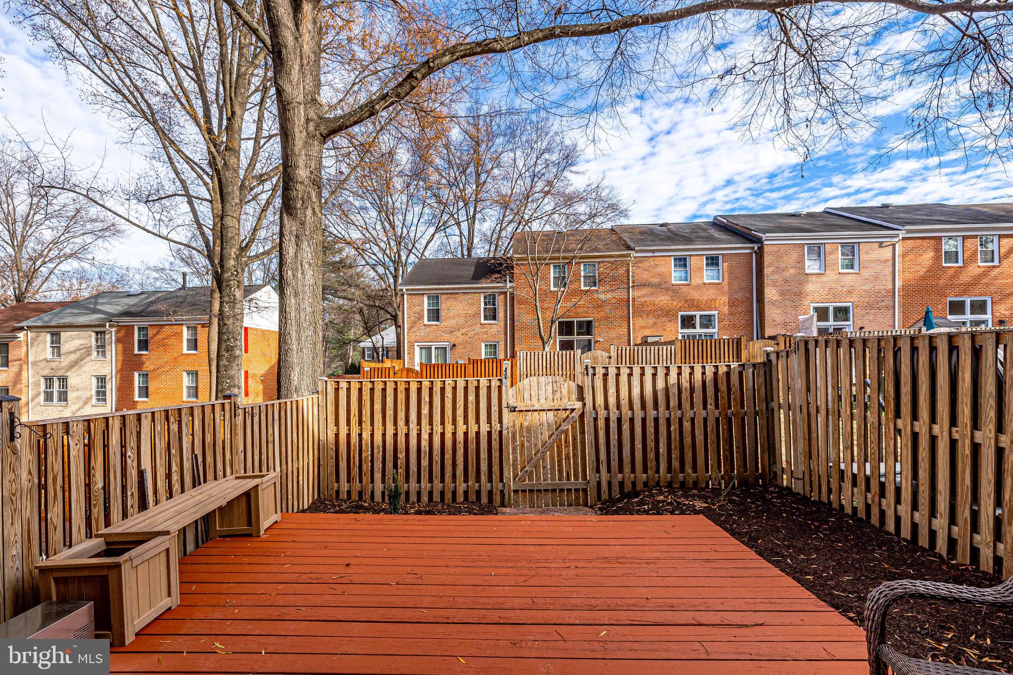 DEEPWOOD - Residential