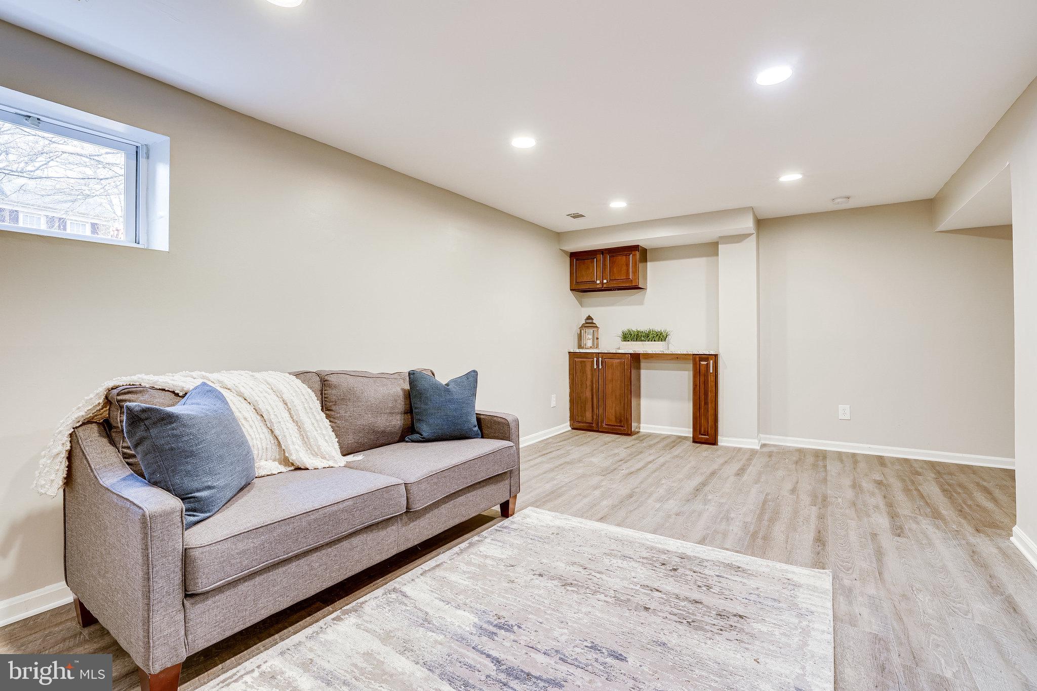 DEEPWOOD - Residential