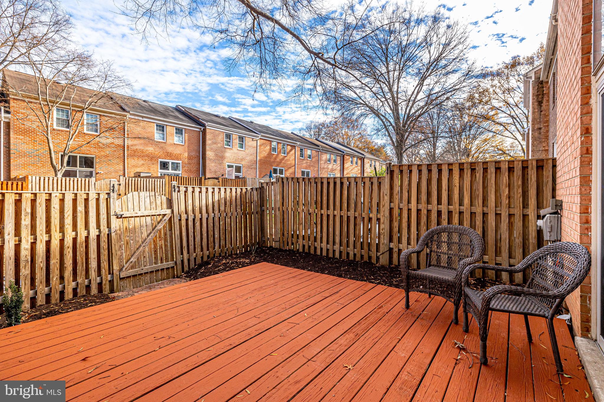 DEEPWOOD - Residential