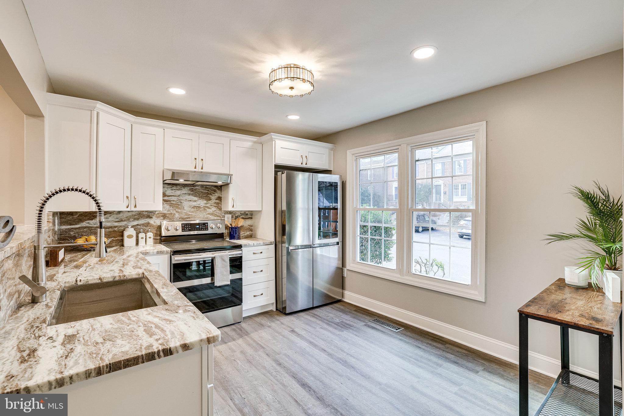 DEEPWOOD - Residential