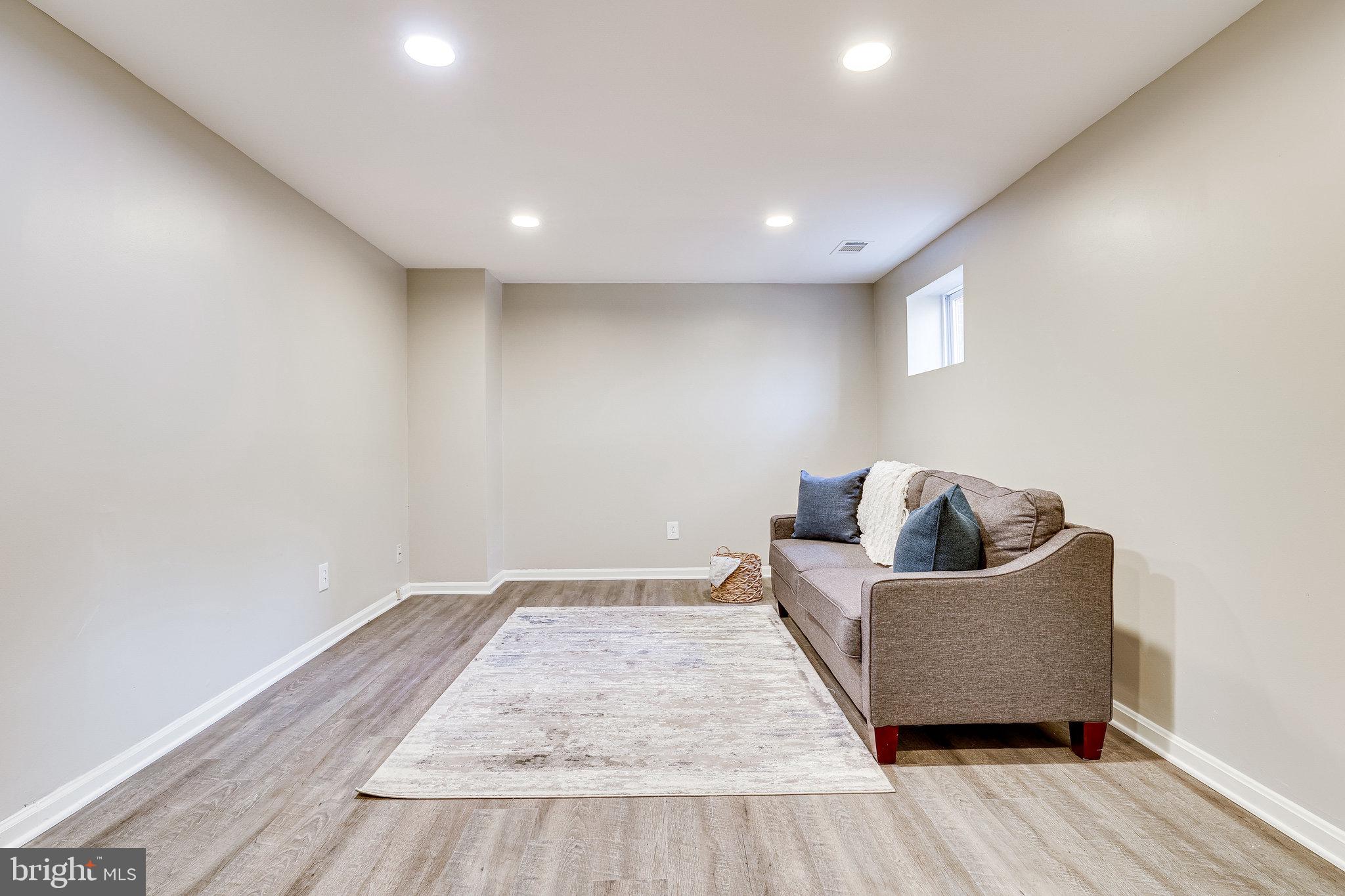 DEEPWOOD - Residential