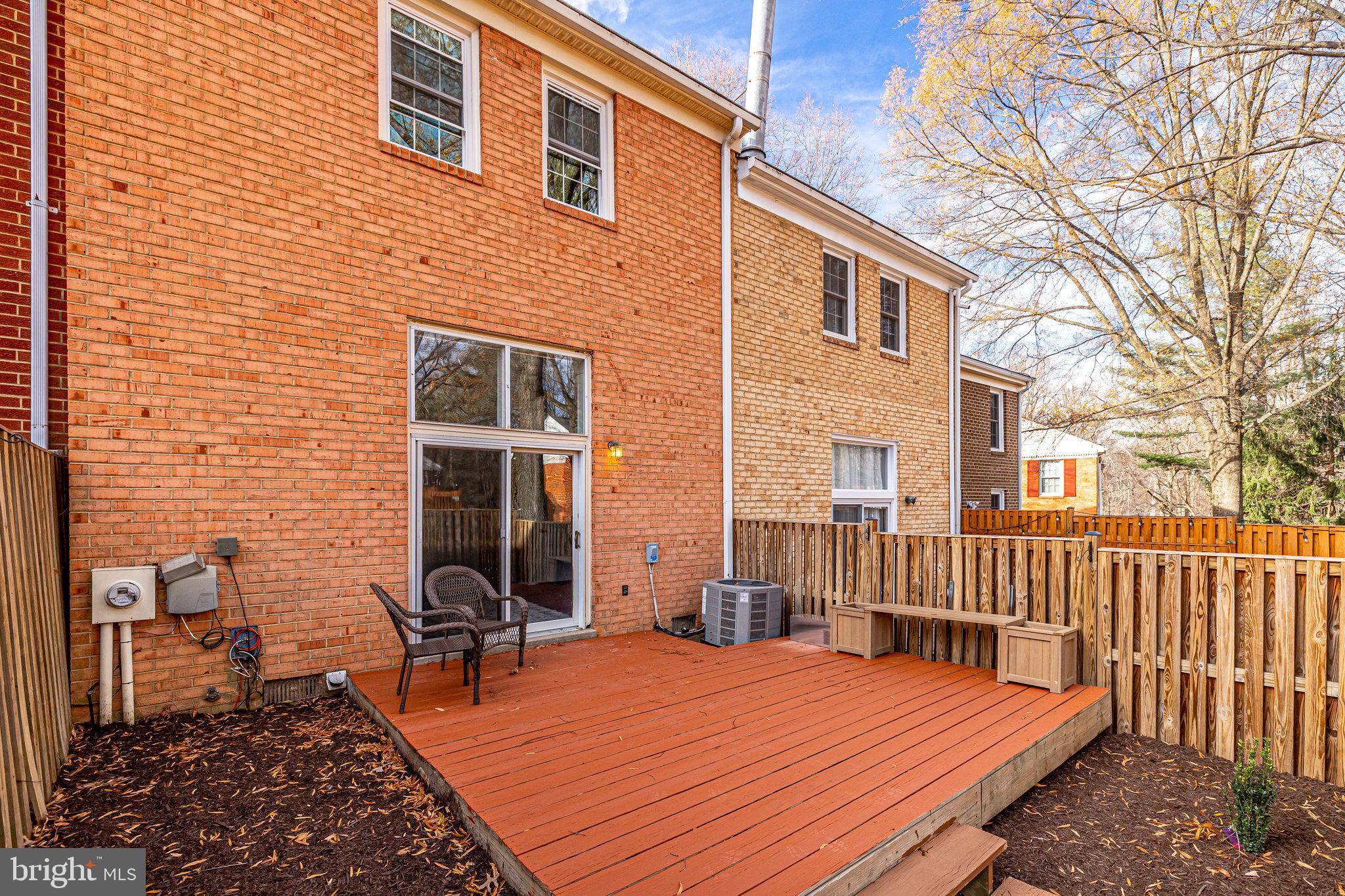 DEEPWOOD - Residential