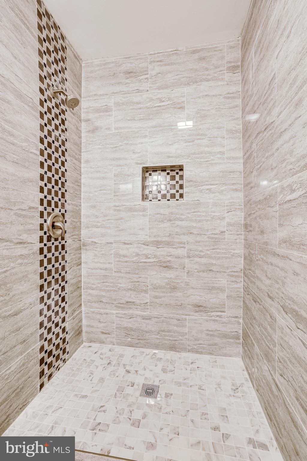 DEEPWOOD - Residential