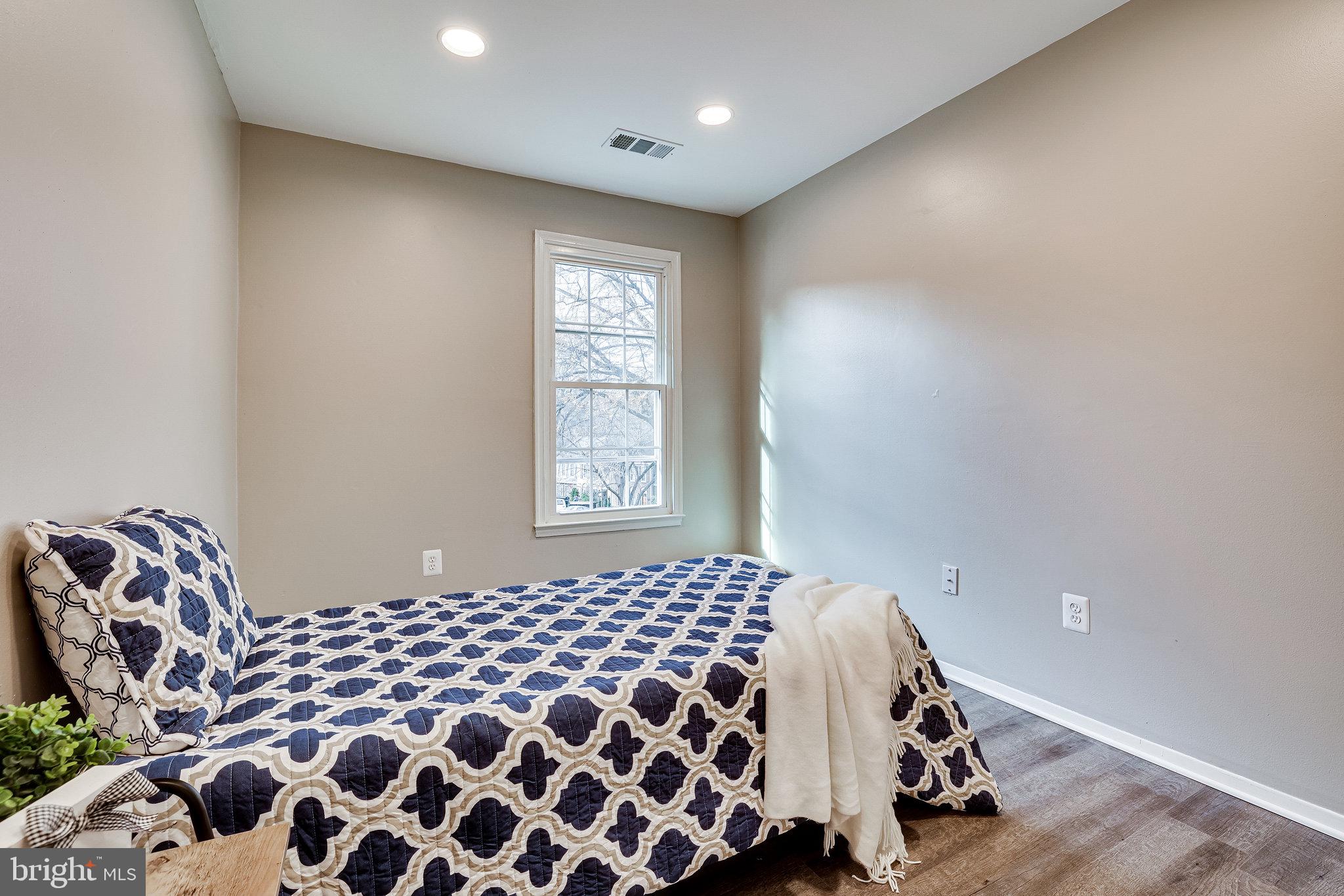 DEEPWOOD - Residential