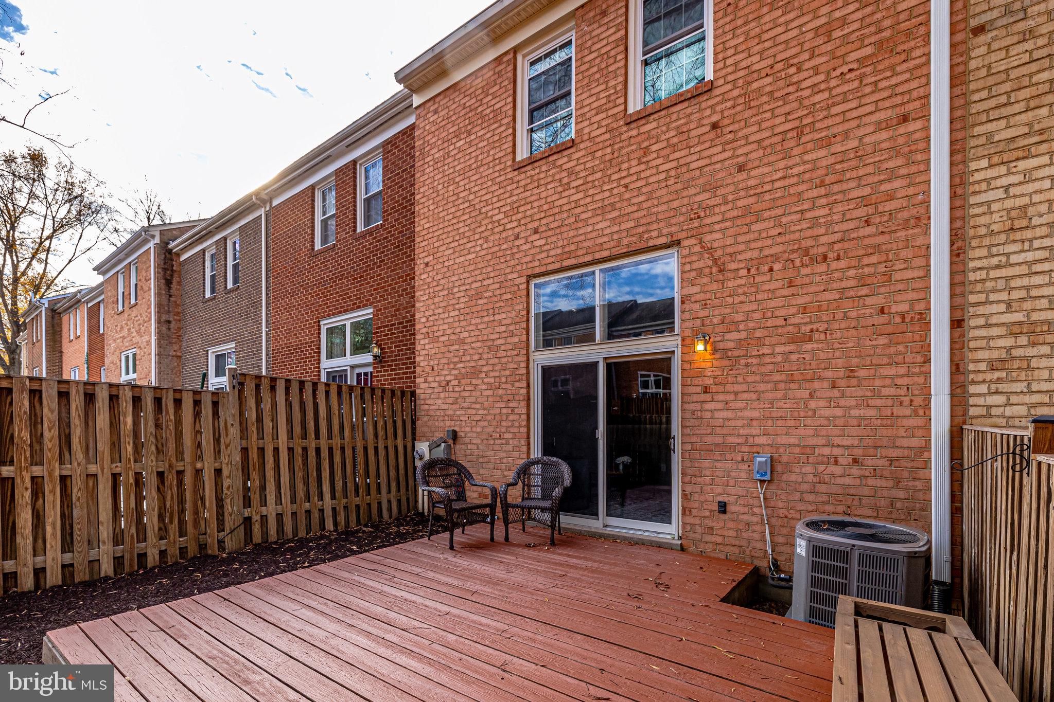 DEEPWOOD - Residential