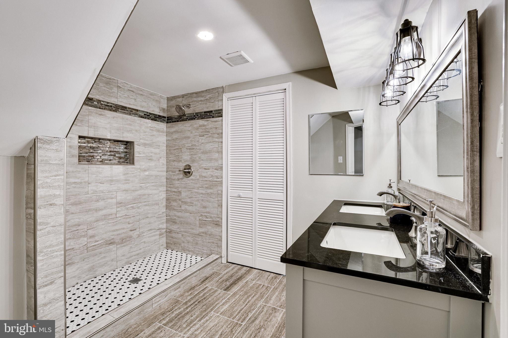 DEEPWOOD - Residential