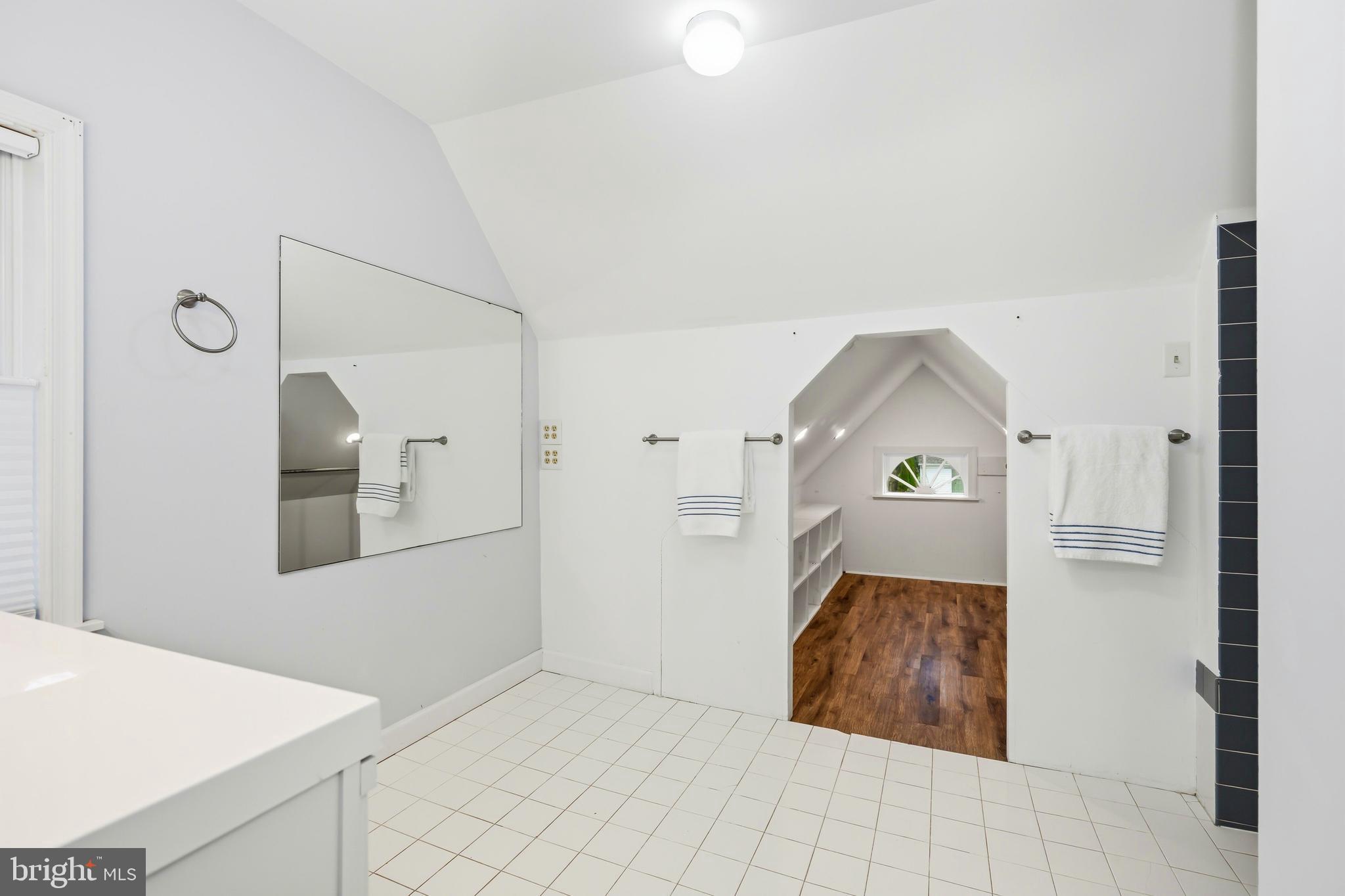 EASTON - Residential