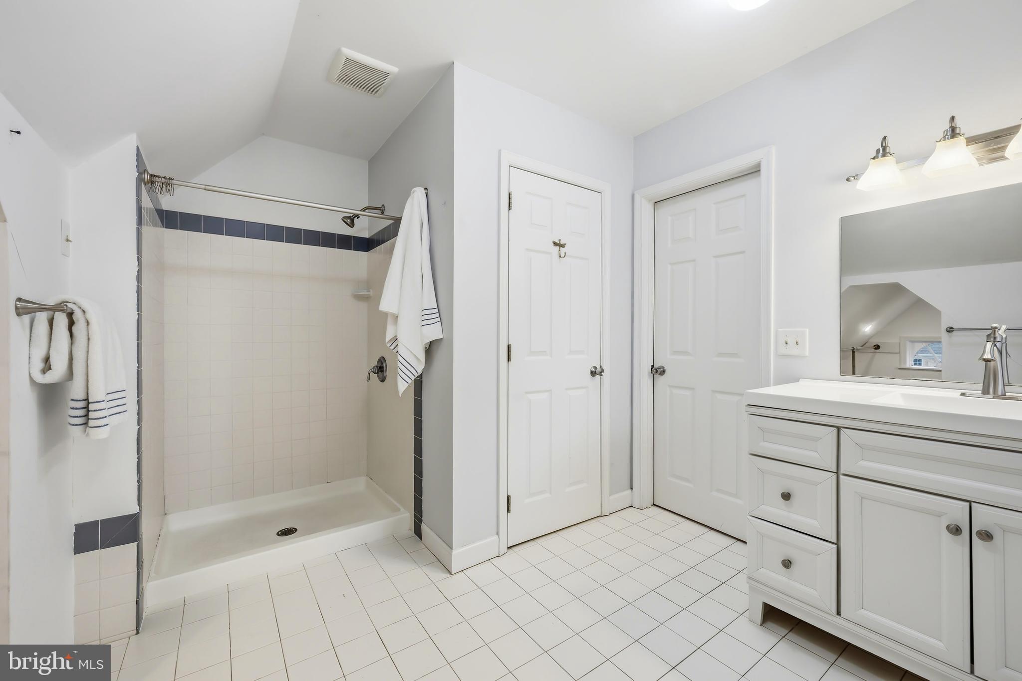 EASTON - Residential