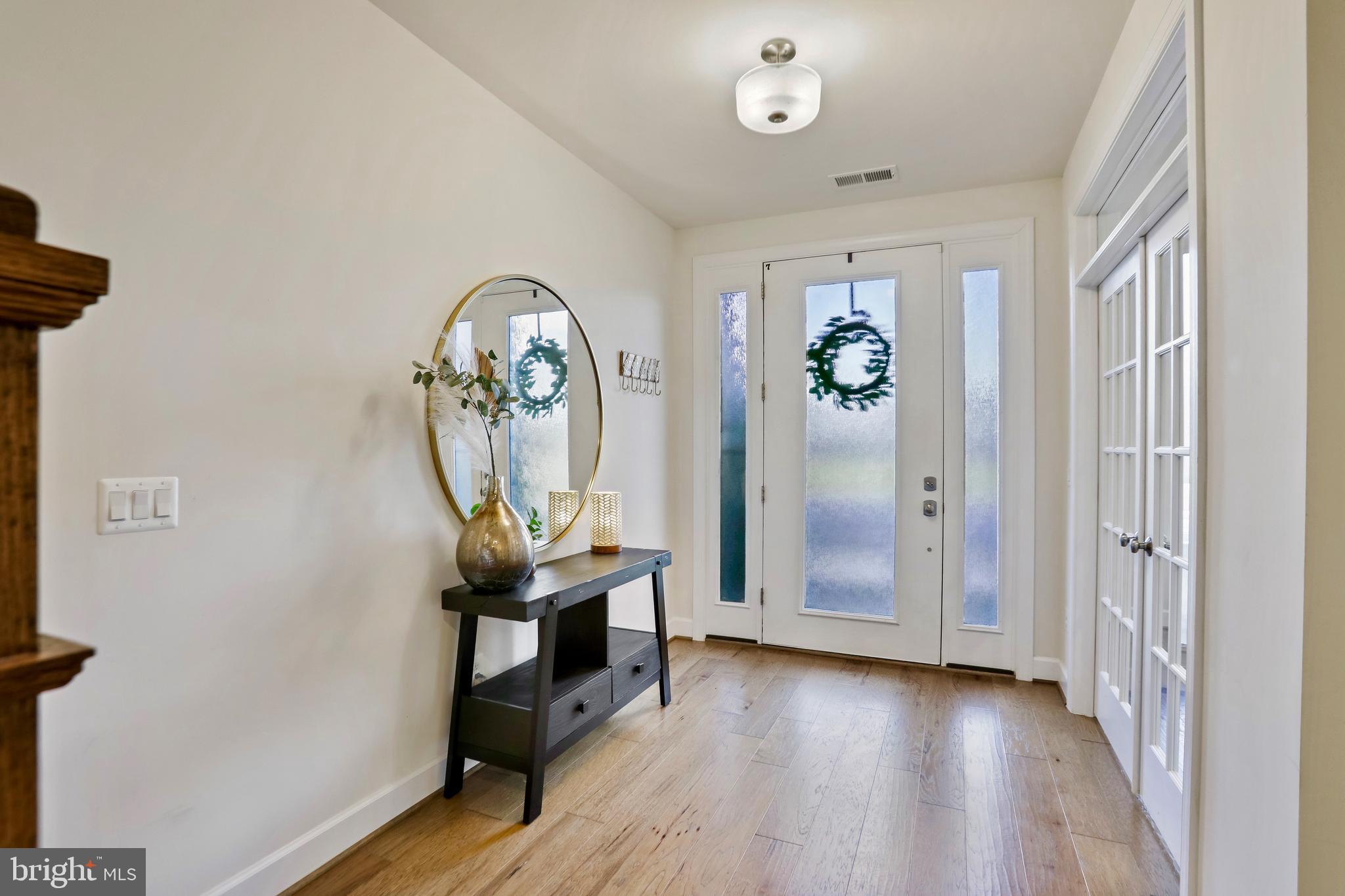 ONE LOUDOUN - Residential