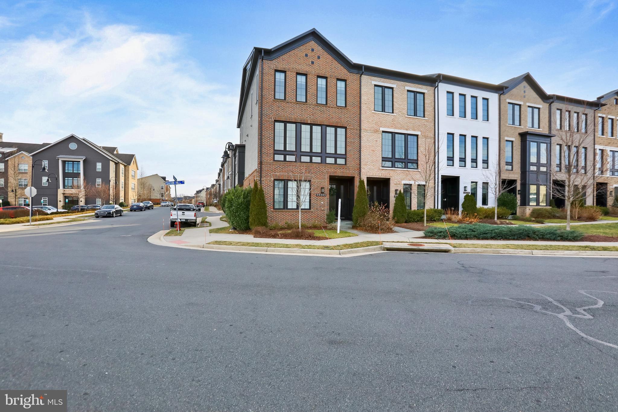 ONE LOUDOUN - Residential