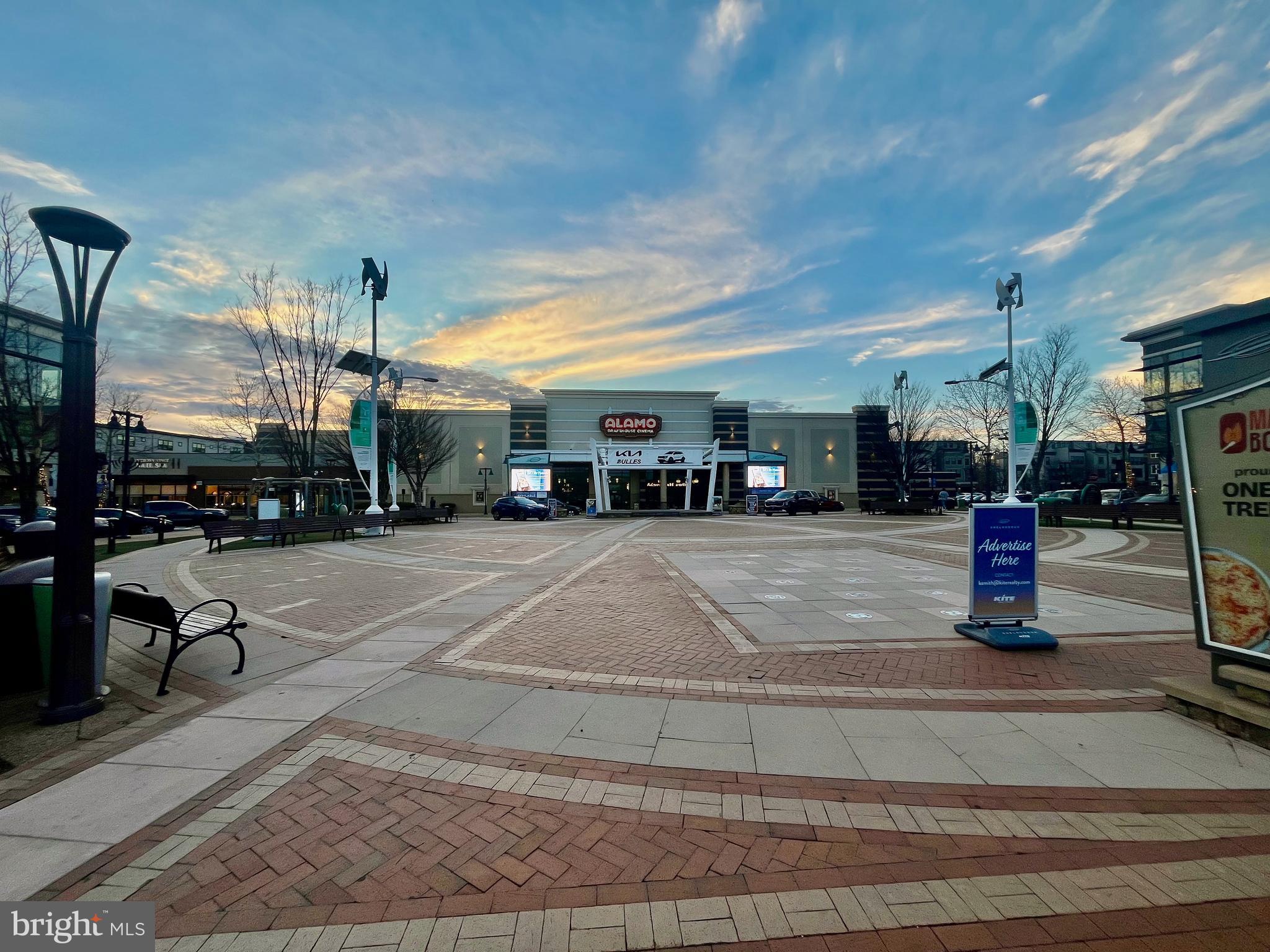 ONE LOUDOUN - Residential