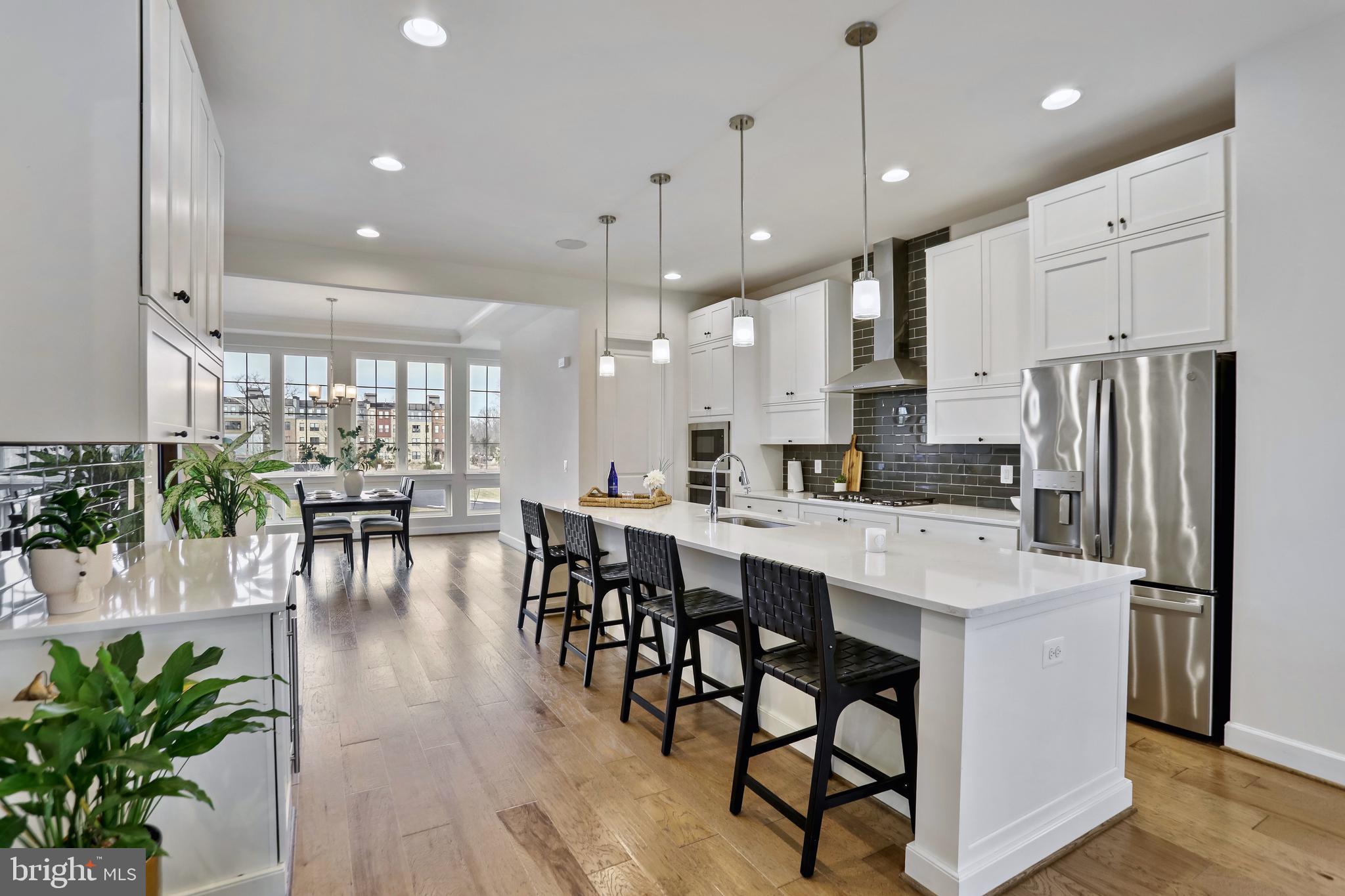 ONE LOUDOUN - Residential