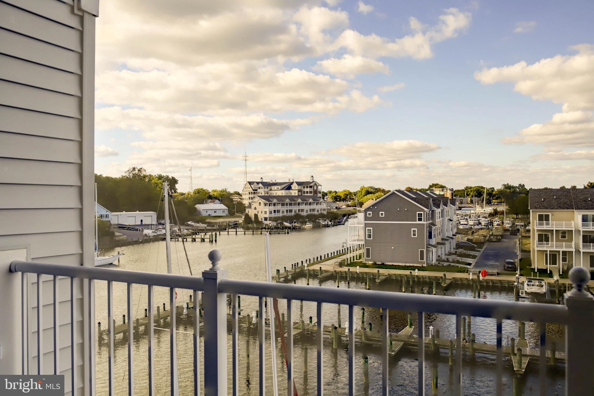 DEEP HARBOR - Residential