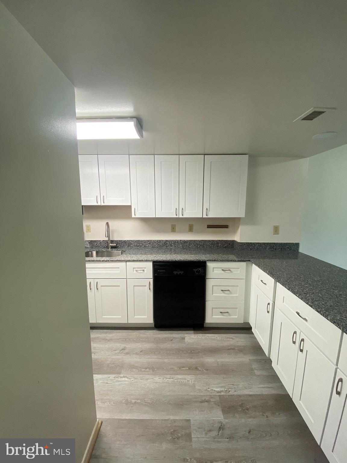 1600 PRINCE STREET - Residential Lease