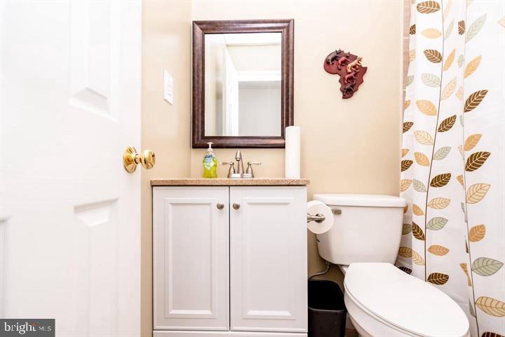 SPRINGFIELD SQUARE - Residential Lease