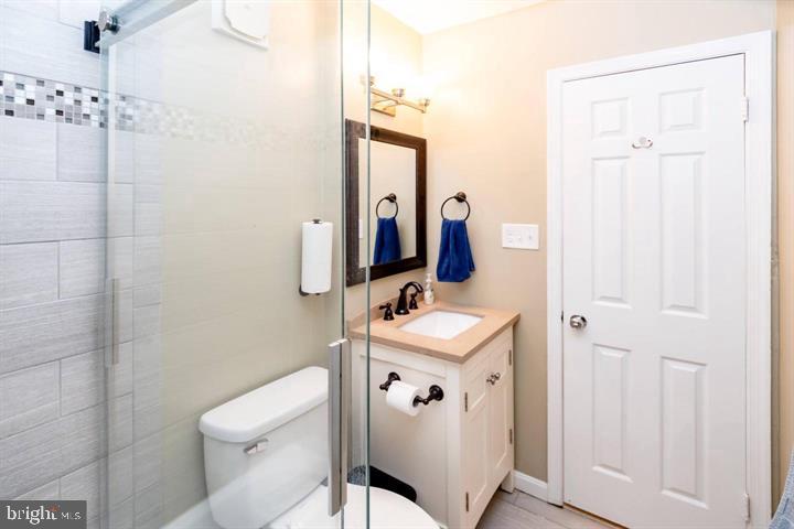 SPRINGFIELD SQUARE - Residential Lease