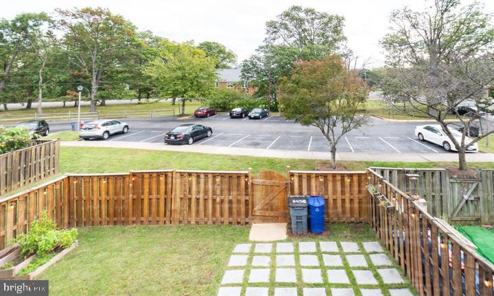 SPRINGFIELD SQUARE - Residential Lease