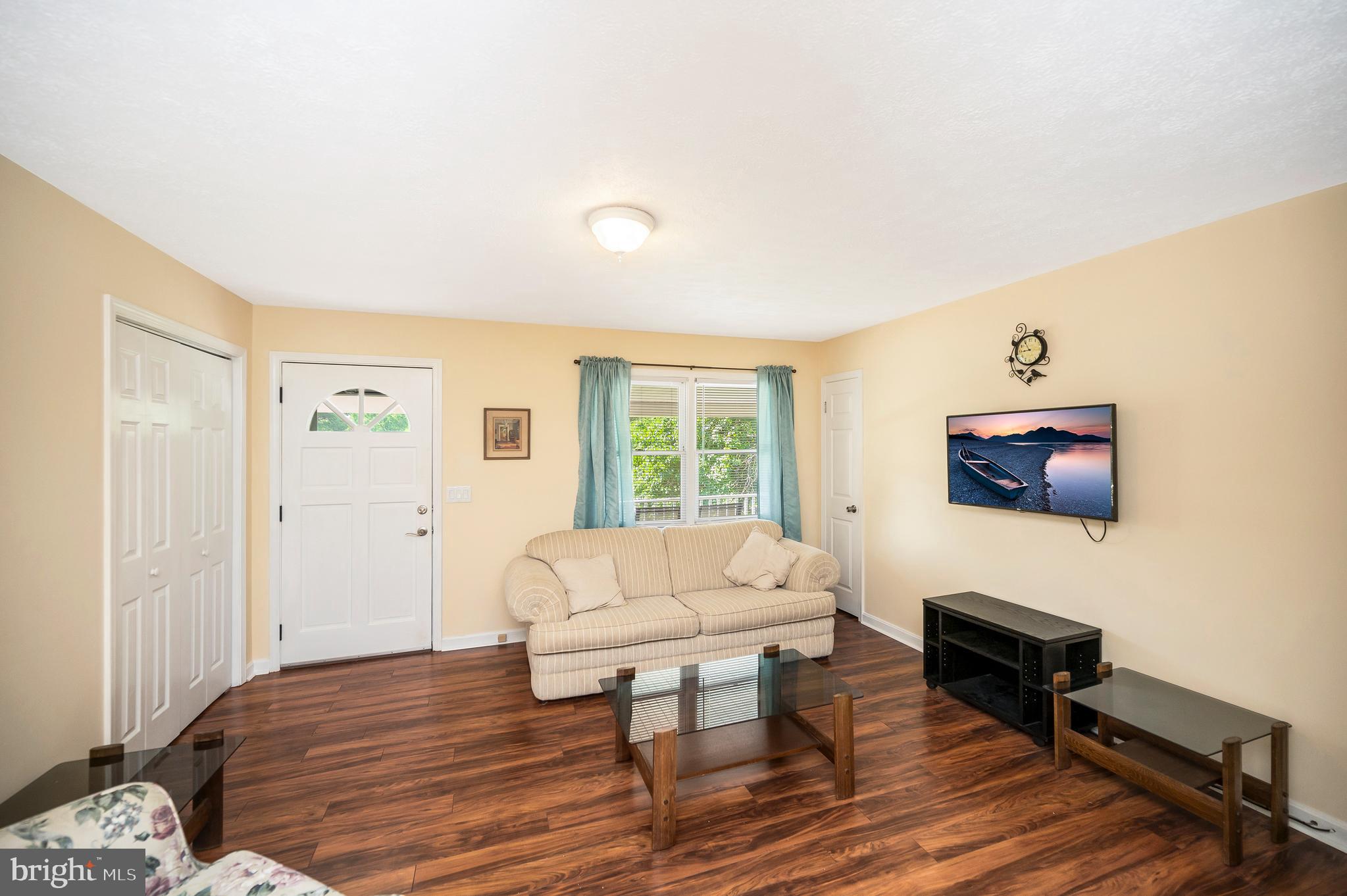 1406 LAKEVIEW PARKWAY
