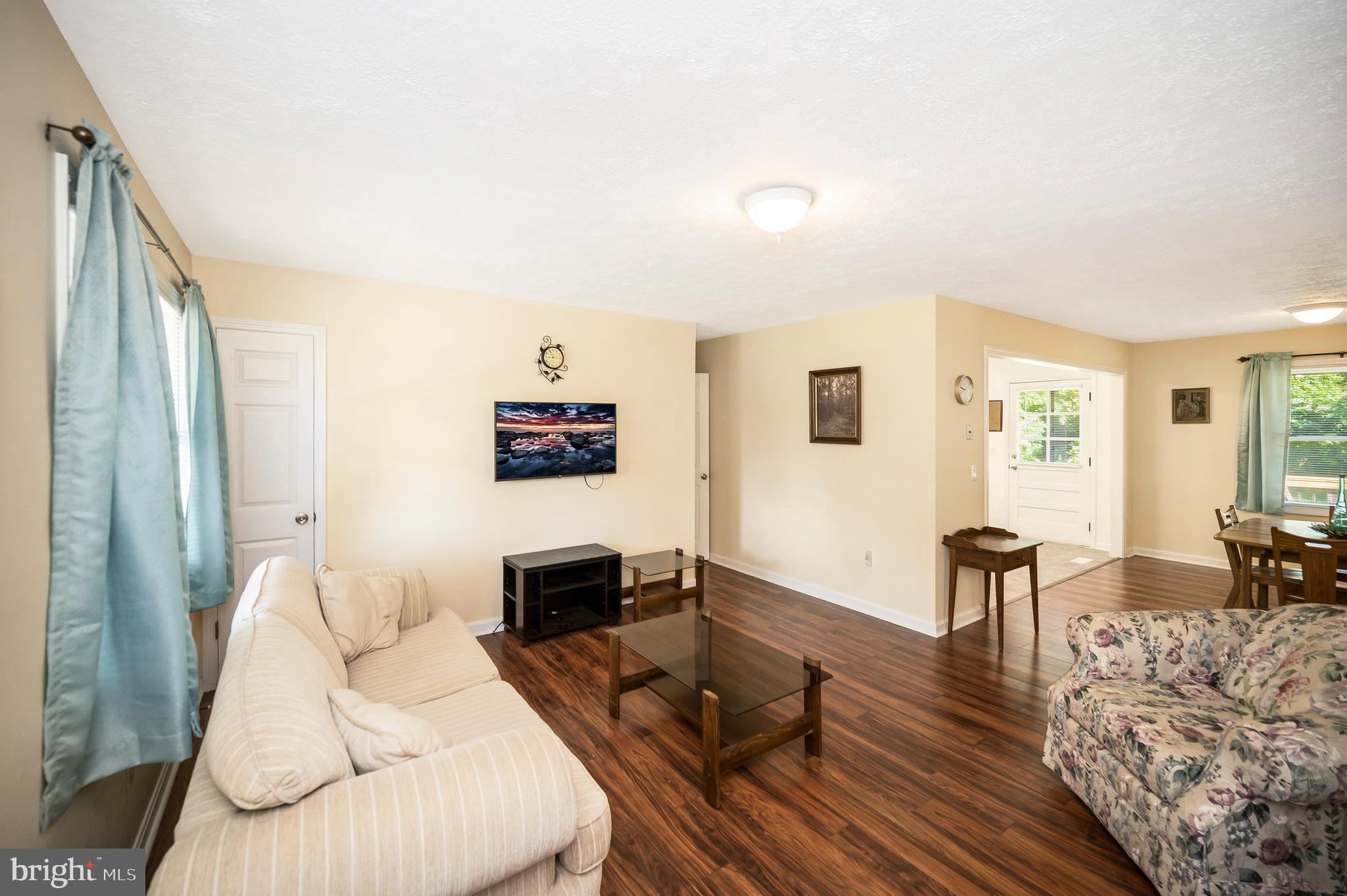 1406 LAKEVIEW PARKWAY