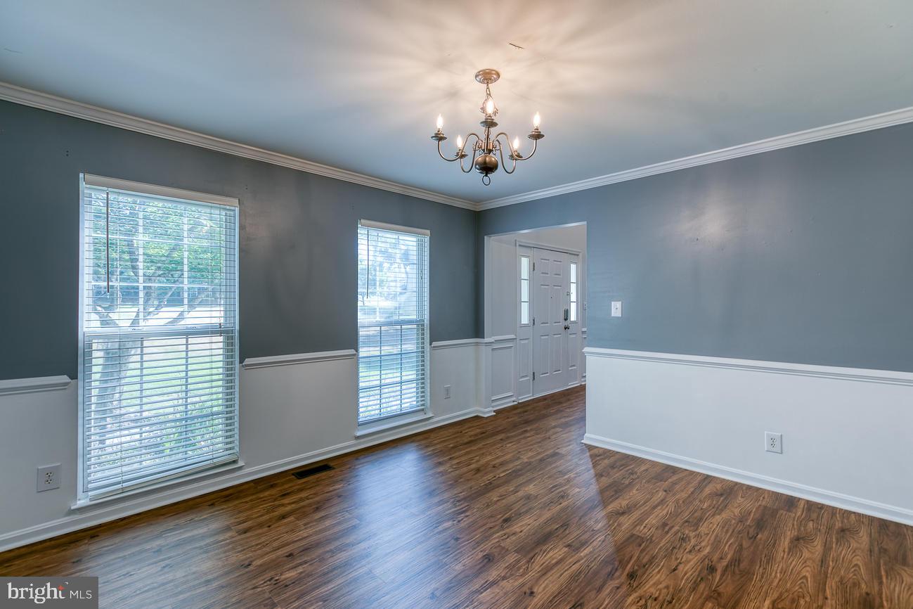 HAMPTON OAKS - Residential Lease