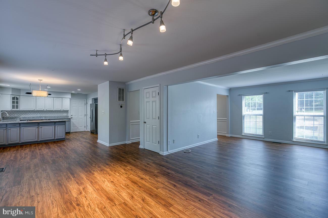 HAMPTON OAKS - Residential Lease