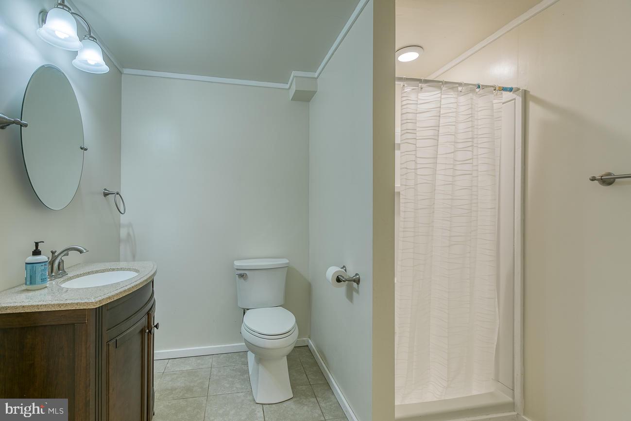 HAMPTON OAKS - Residential Lease