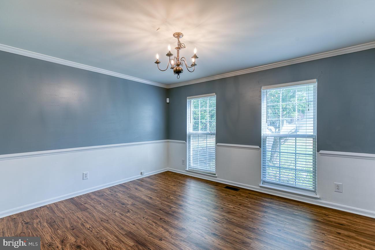 HAMPTON OAKS - Residential Lease