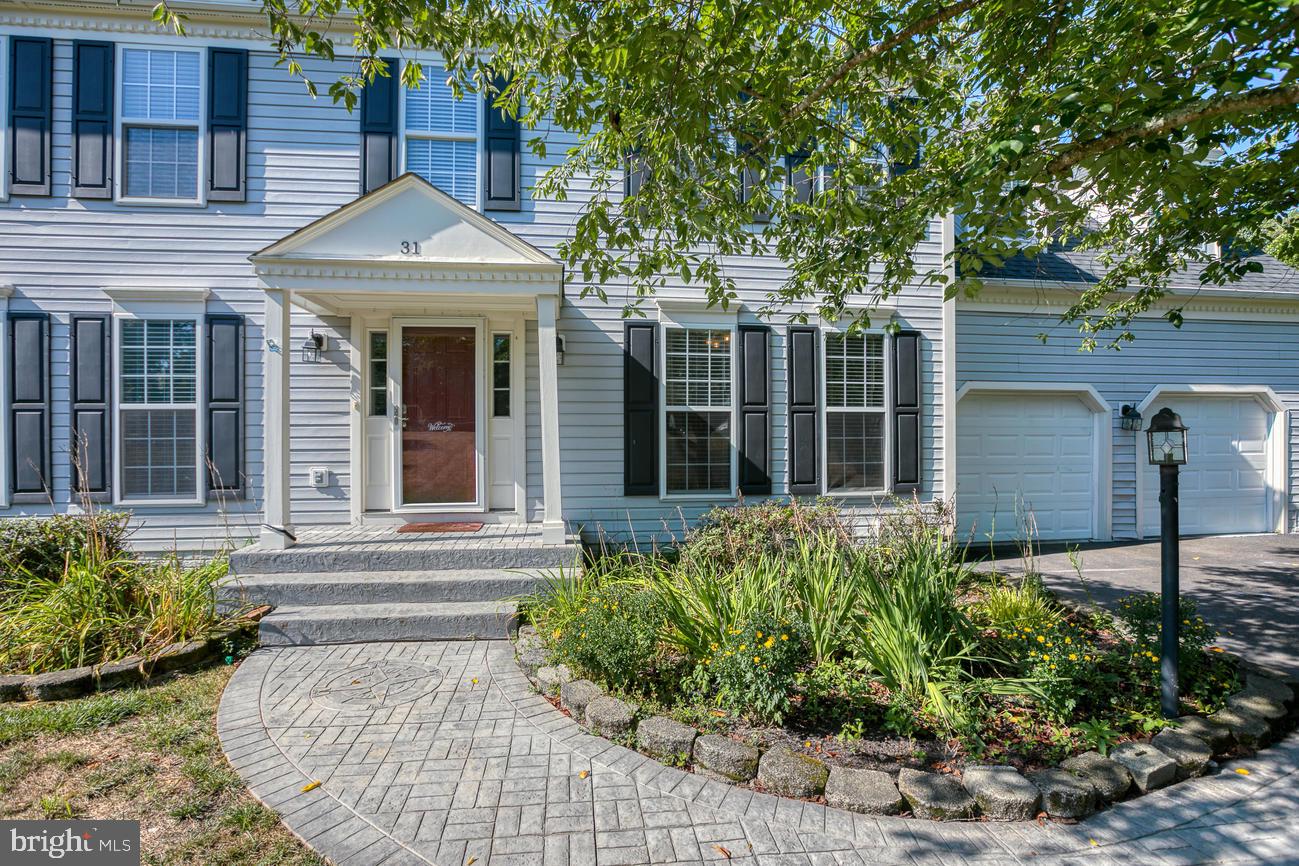 HAMPTON OAKS - Residential Lease