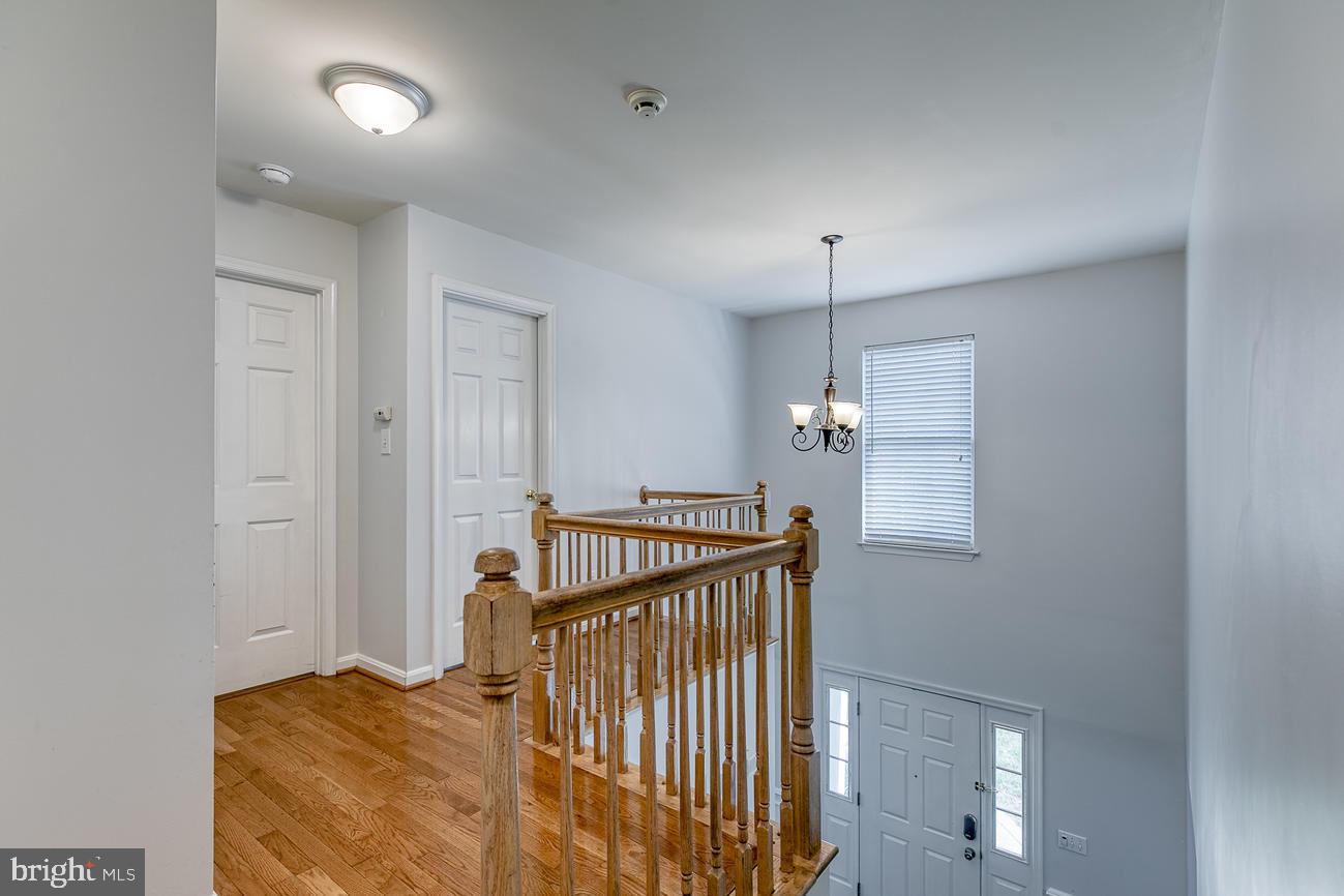 HAMPTON OAKS - Residential Lease