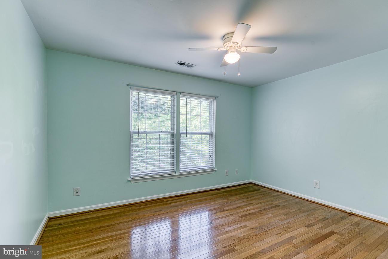 HAMPTON OAKS - Residential Lease