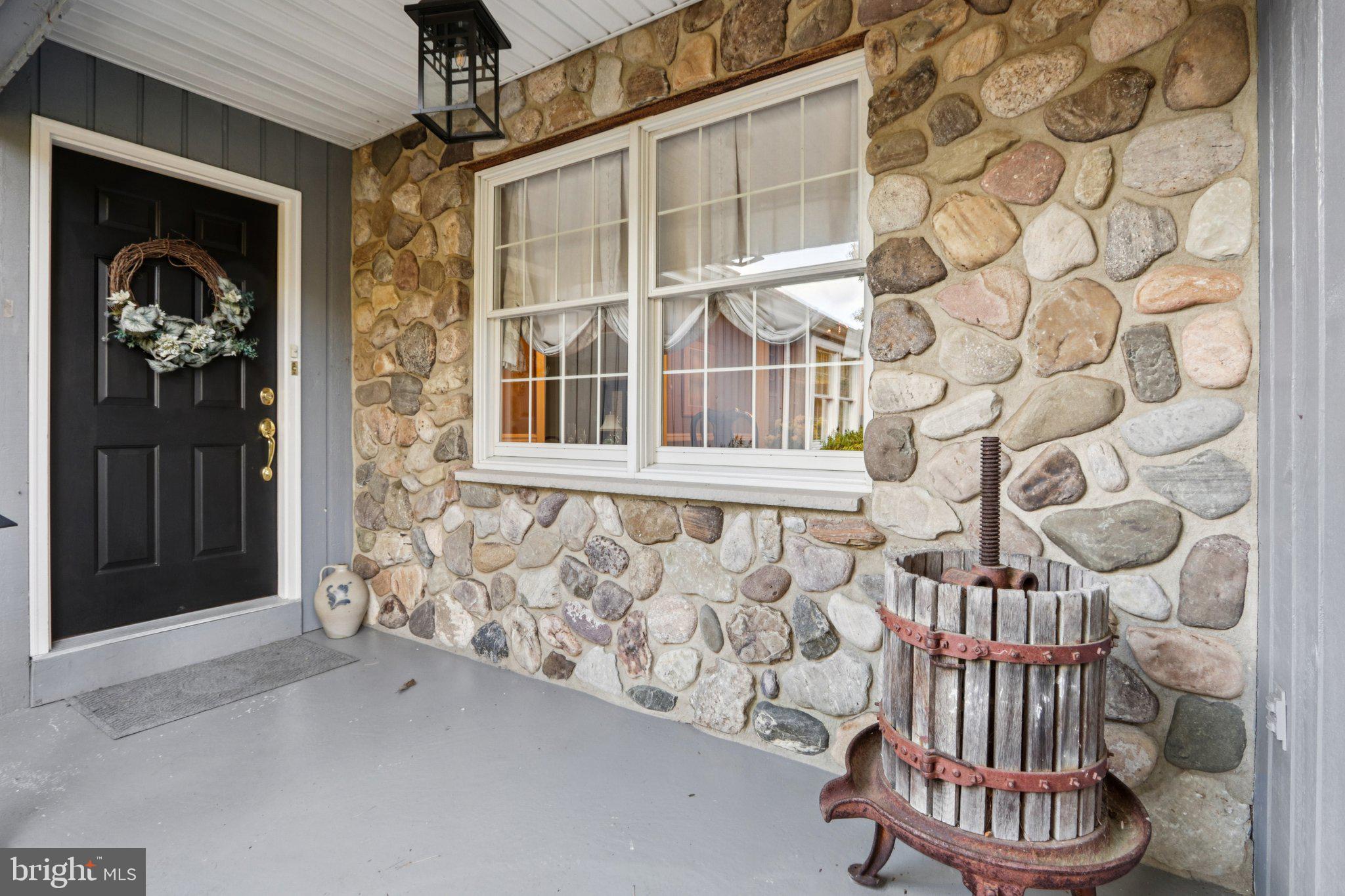 122 DEERFIELD AVENUE